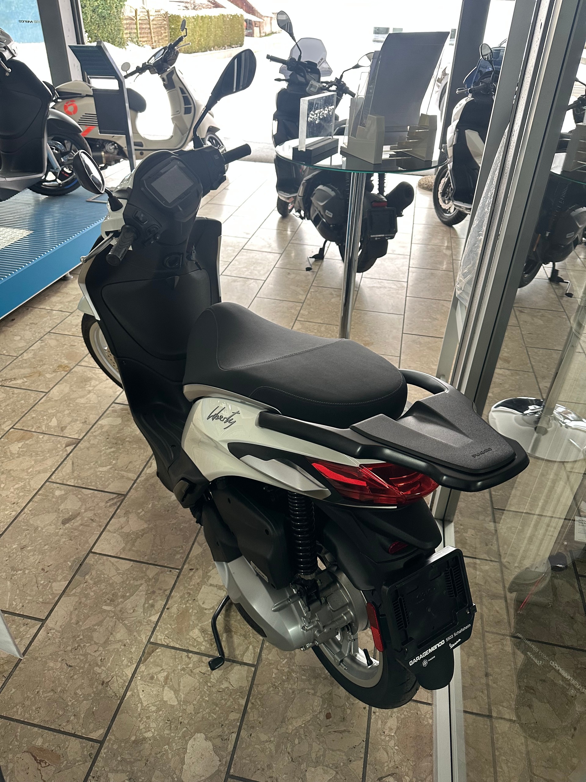 PIAGGIO Liberty 125 E5+-image-2