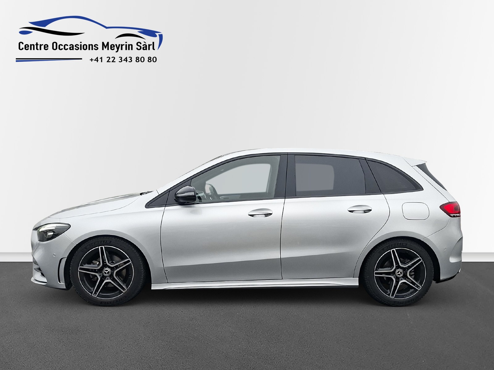 MERCEDES-BENZ B 200 d Night Star 8G-DCT-showroom-element-1