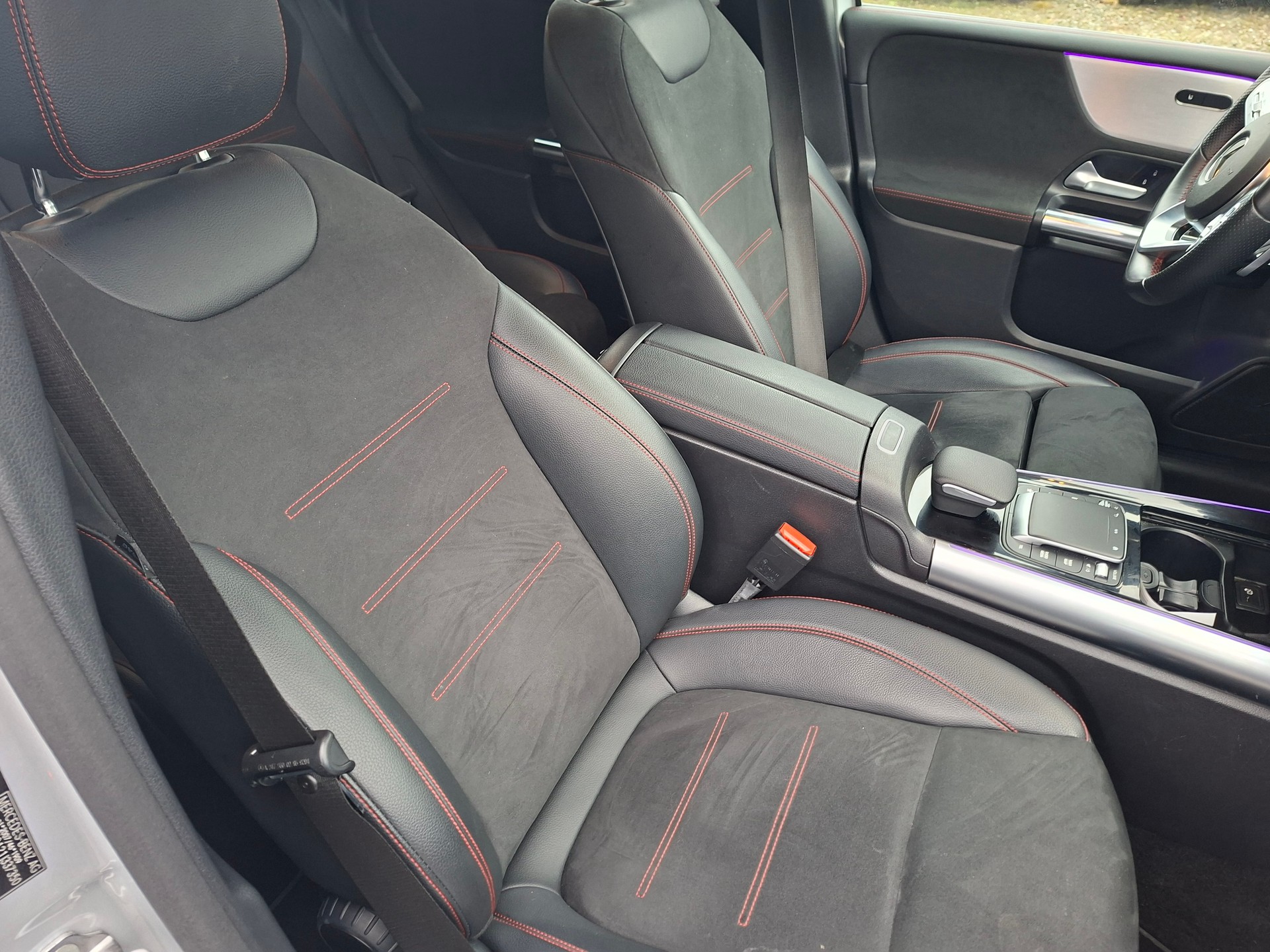 MERCEDES-BENZ B 200 d Night Star 8G-DCT-image-7