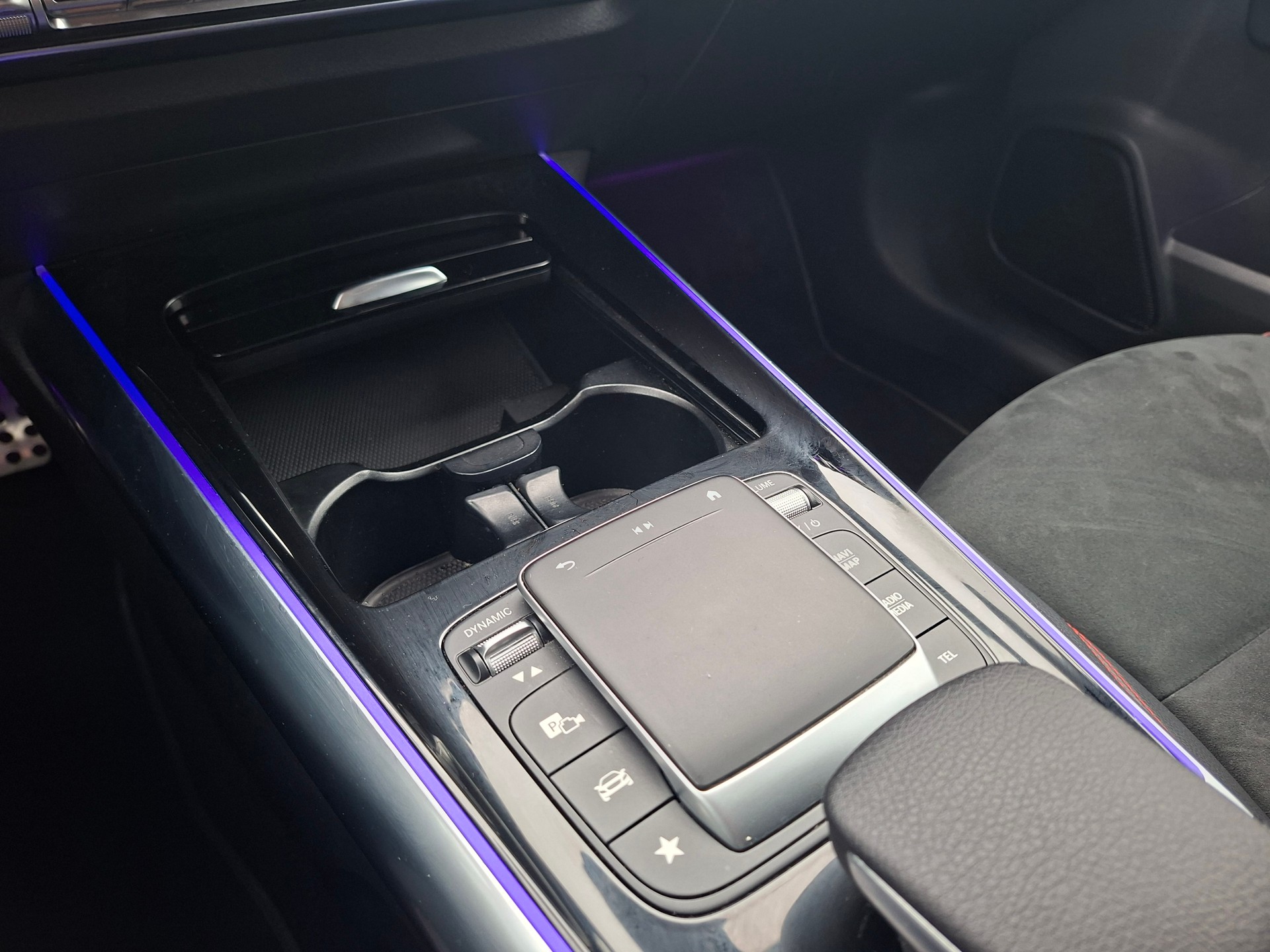 MERCEDES-BENZ B 200 d Night Star 8G-DCT-image-14