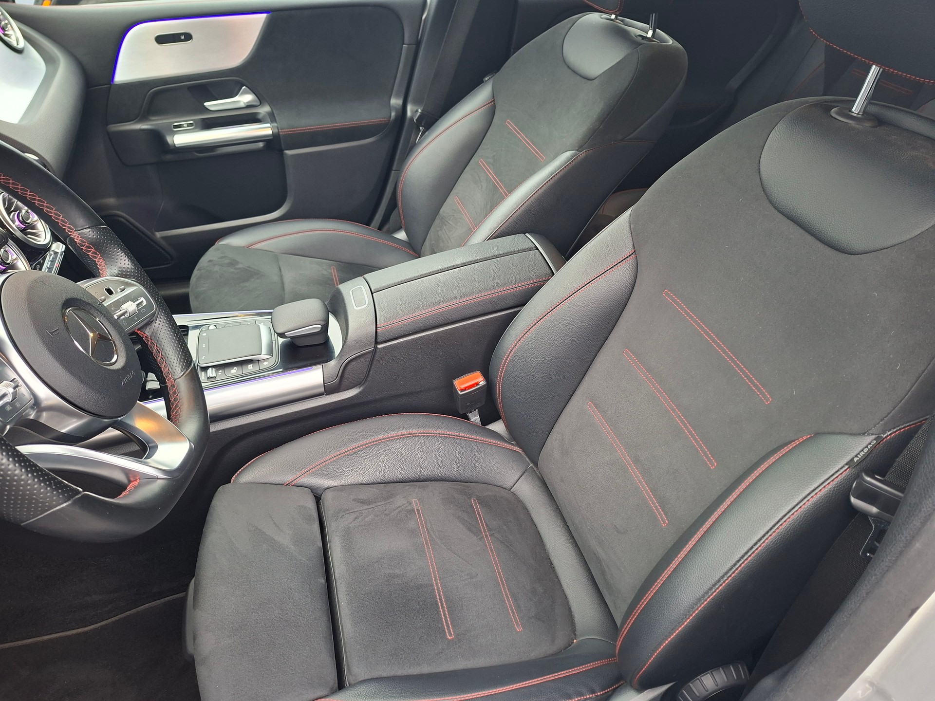 MERCEDES-BENZ B 200 d Night Star 8G-DCT-image-8