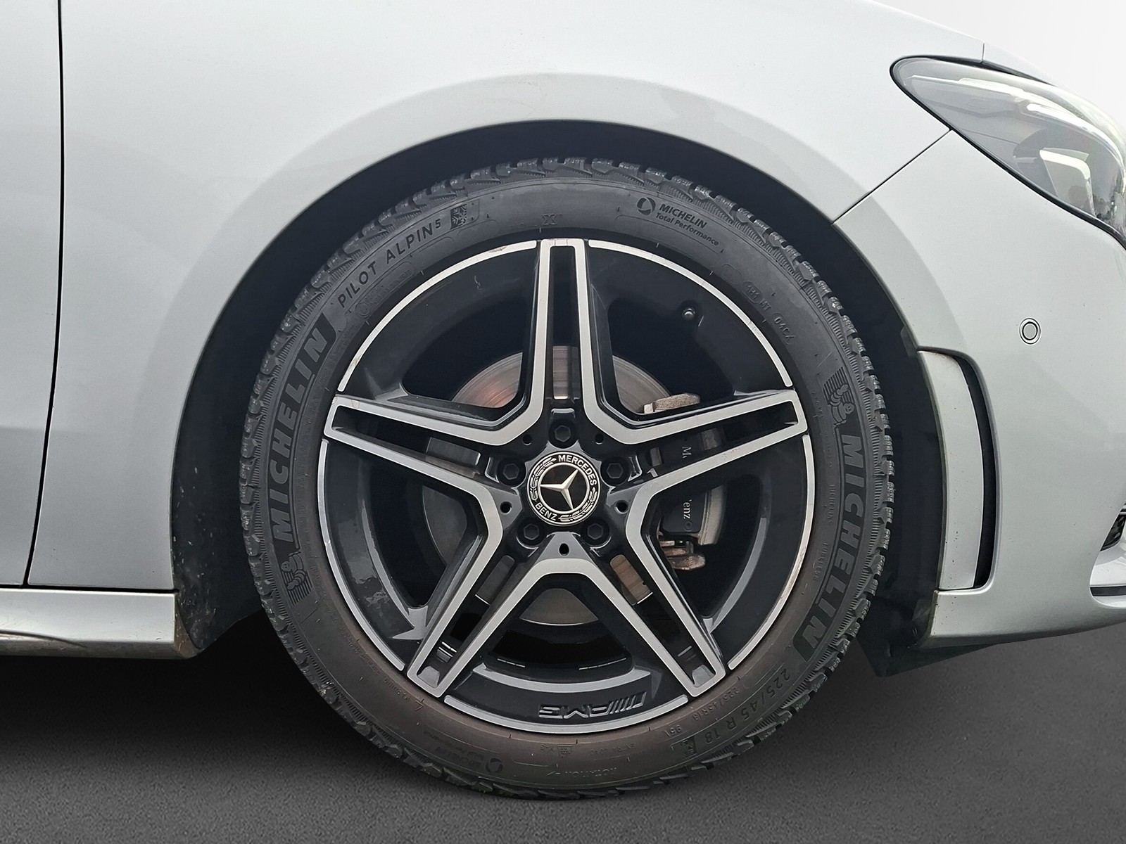 MERCEDES-BENZ B 200 d Night Star 8G-DCT-image-4