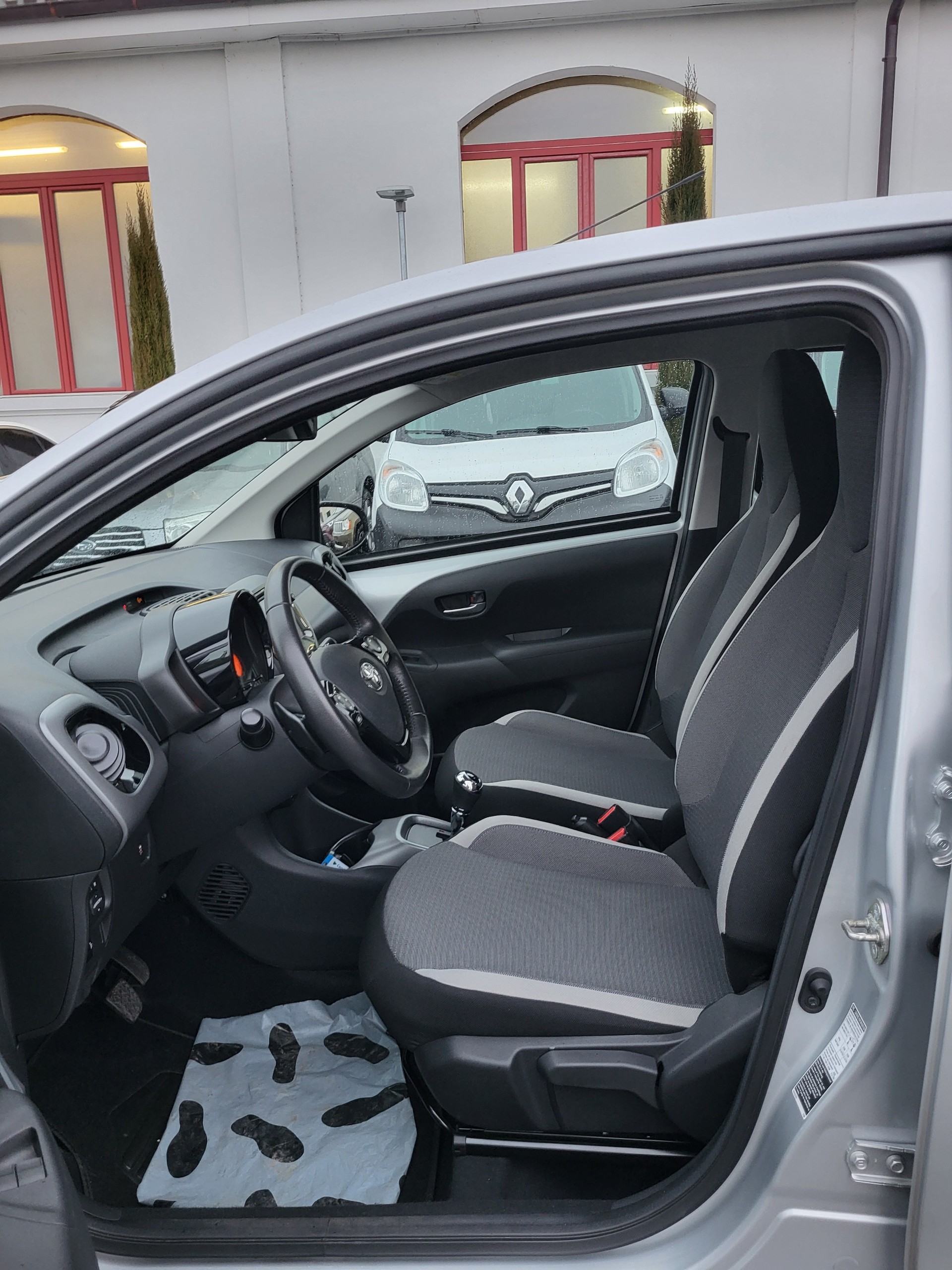 TOYOTA Aygo 1.0 VVT-i X-shift Trend-image-10