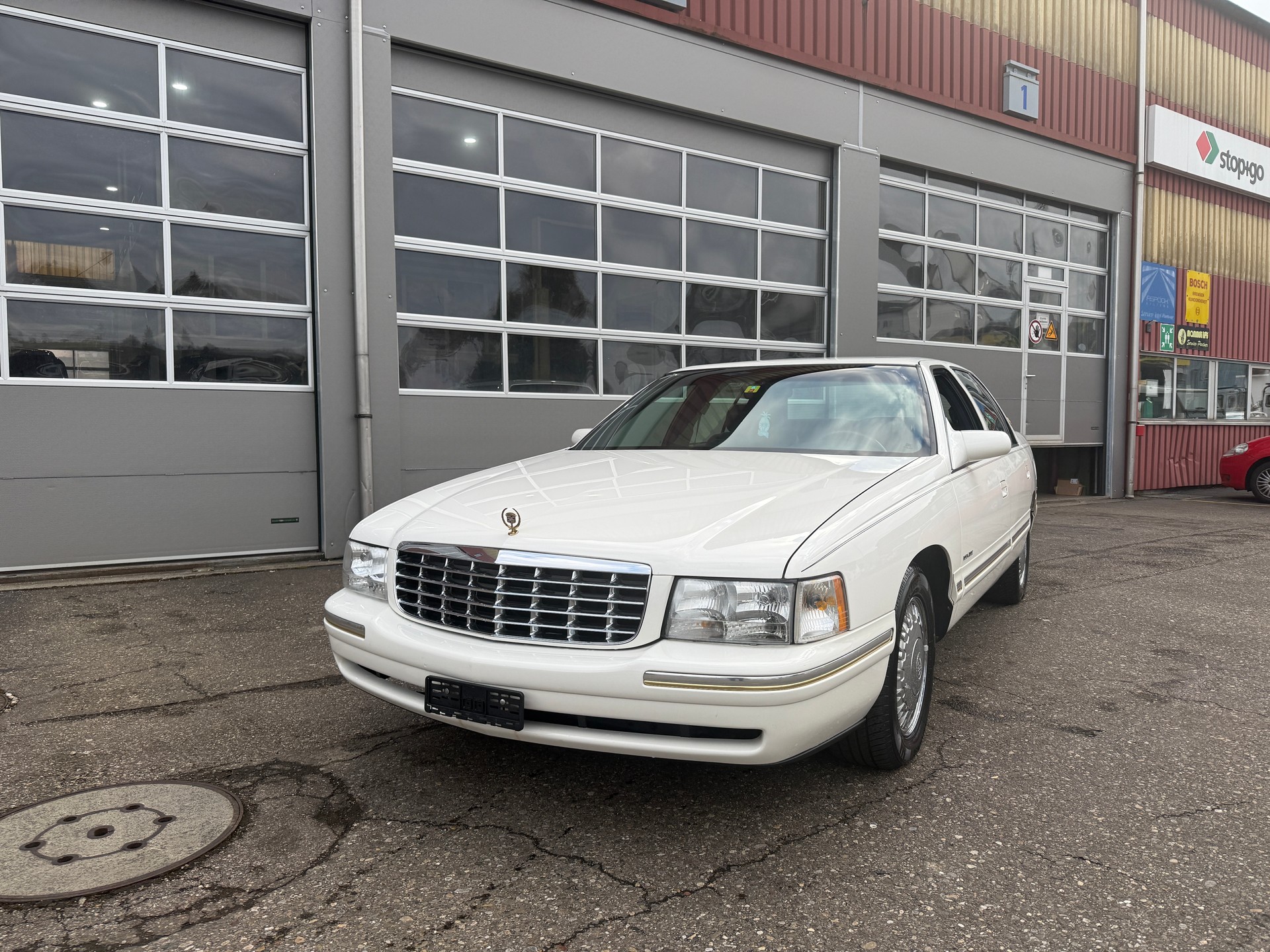 CADILLAC DEVILLE