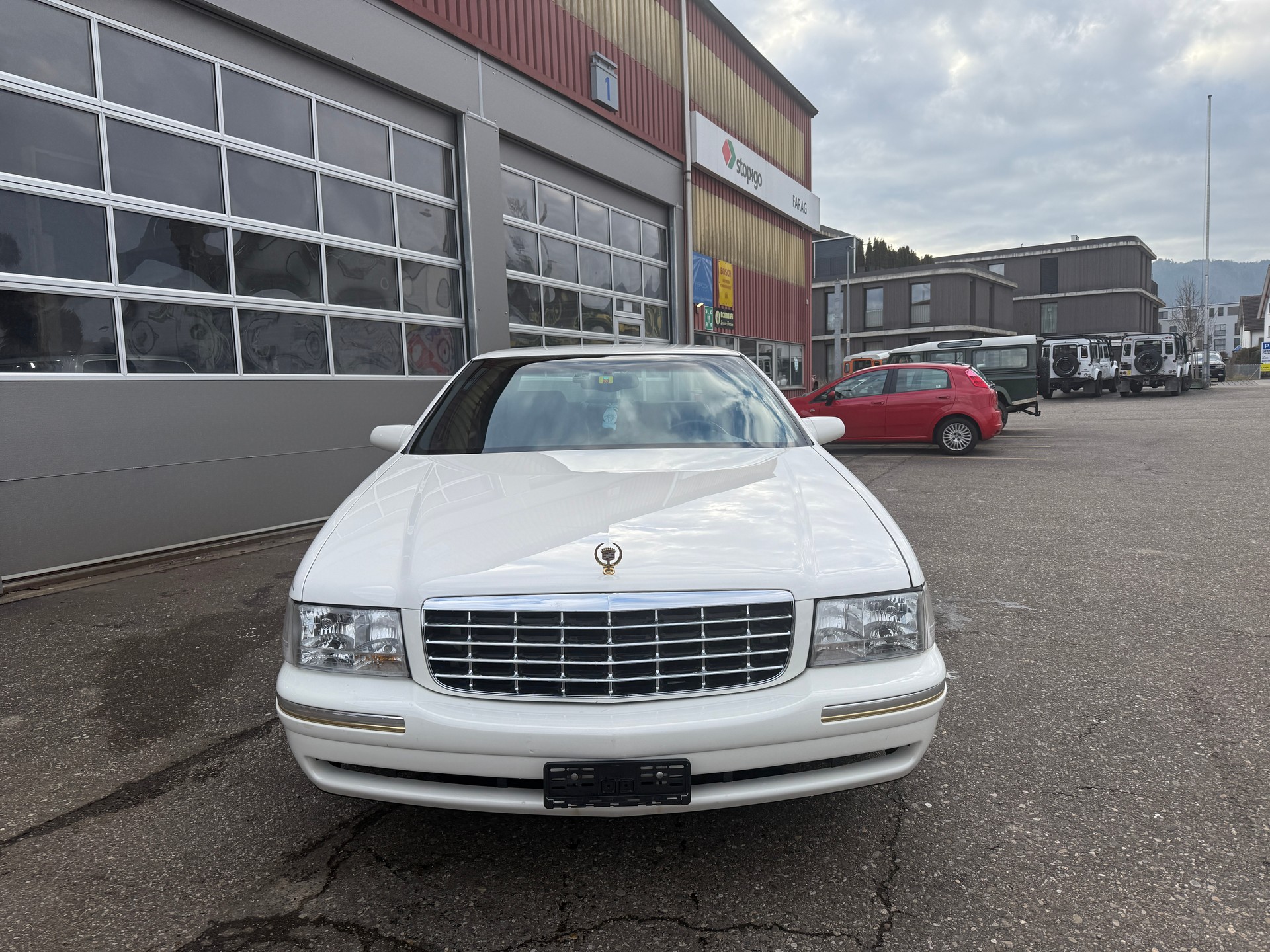 CADILLAC DEVILLE-image-1