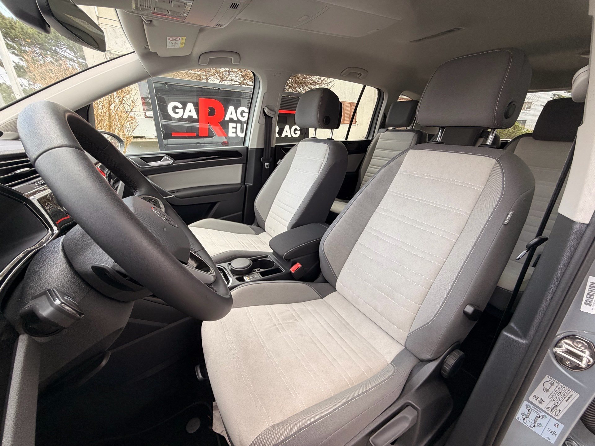VW Touran 2.0 TDI 150PS DSG HIGHLINE *** TOP AUSSTATTUNG ***-image-7