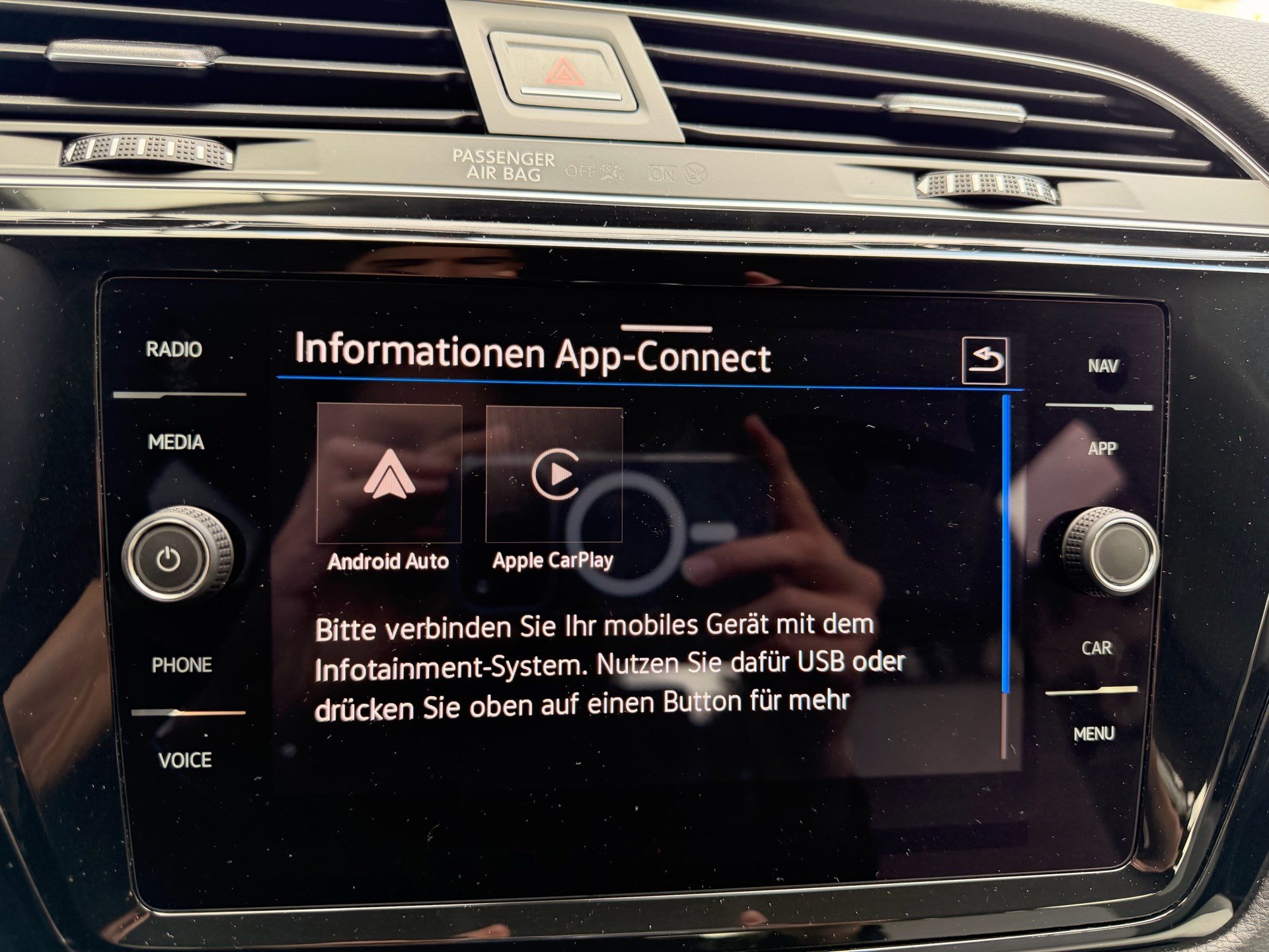 VW Touran 2.0 TDI 150PS DSG HIGHLINE *** TOP AUSSTATTUNG ***-image-16