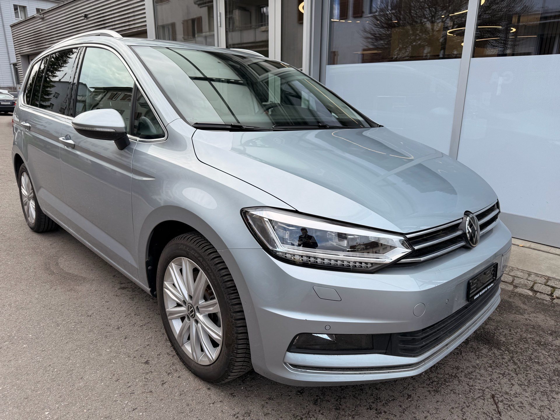 VW Touran 2.0 TDI 150PS DSG HIGHLINE *** TOP AUSSTATTUNG ***-showroom-element-2