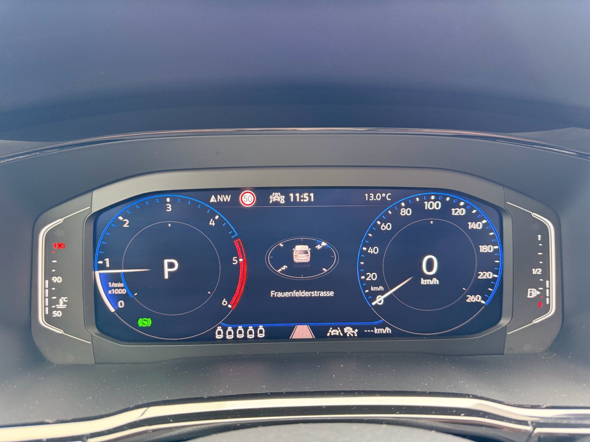 VW Touran 2.0 TDI 150PS DSG HIGHLINE *** TOP AUSSTATTUNG ***-image-9