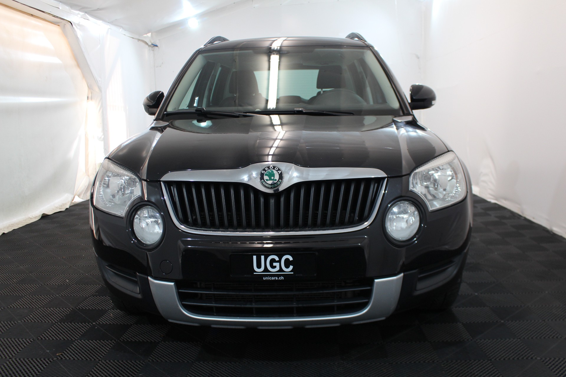 SKODA Yeti 1.8 TSI Active 4x4-showroom-element-1