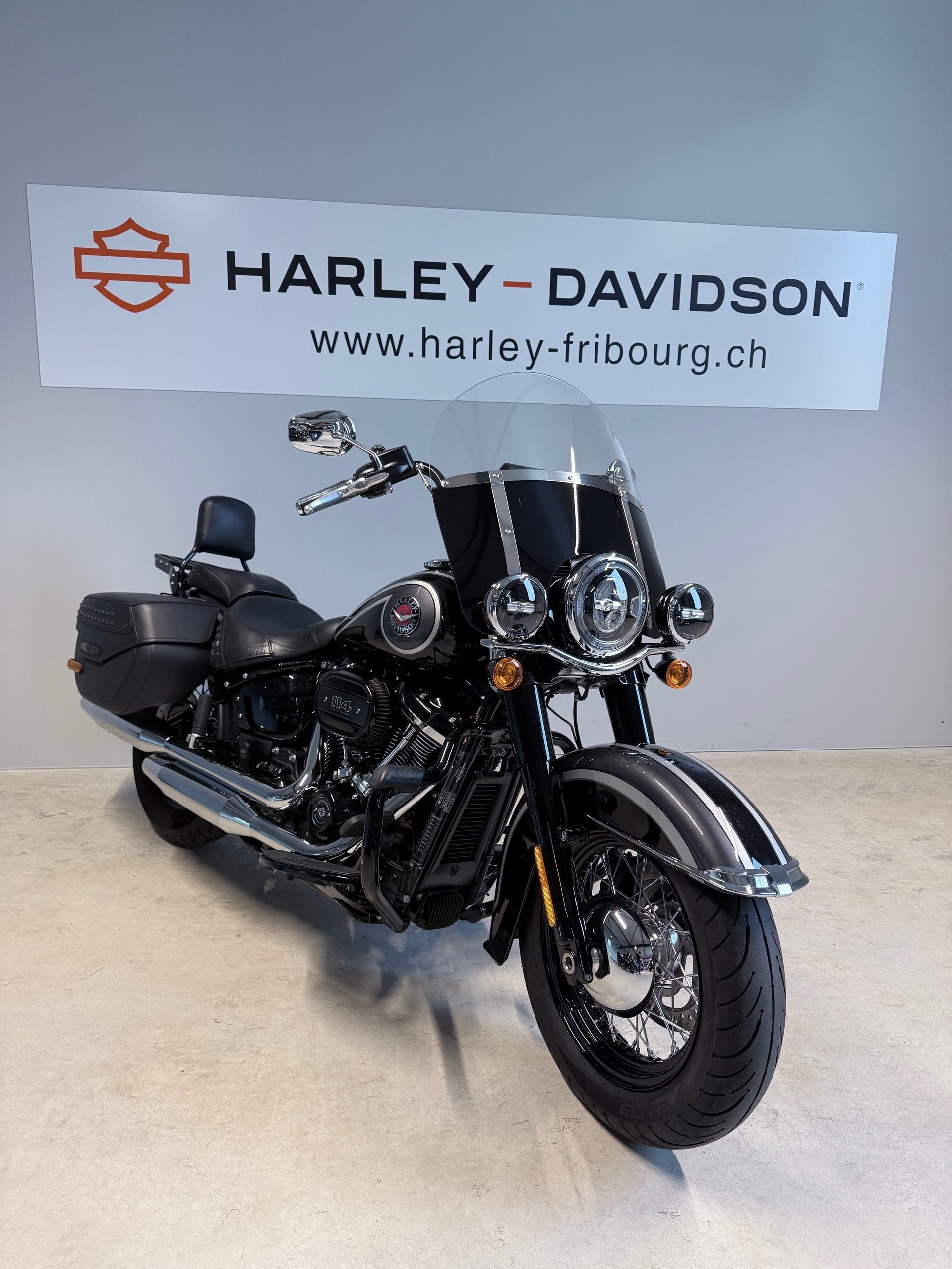 HARLEY-DAVIDSON FLHCS Heritage Classic 114 ABS-image-1