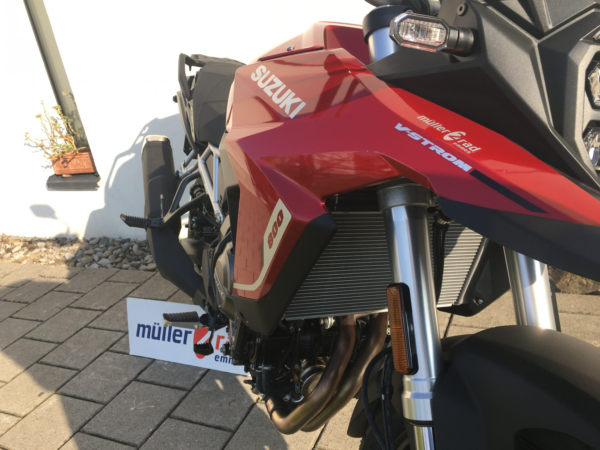 SUZUKI DL 800 V-Strom-image-2