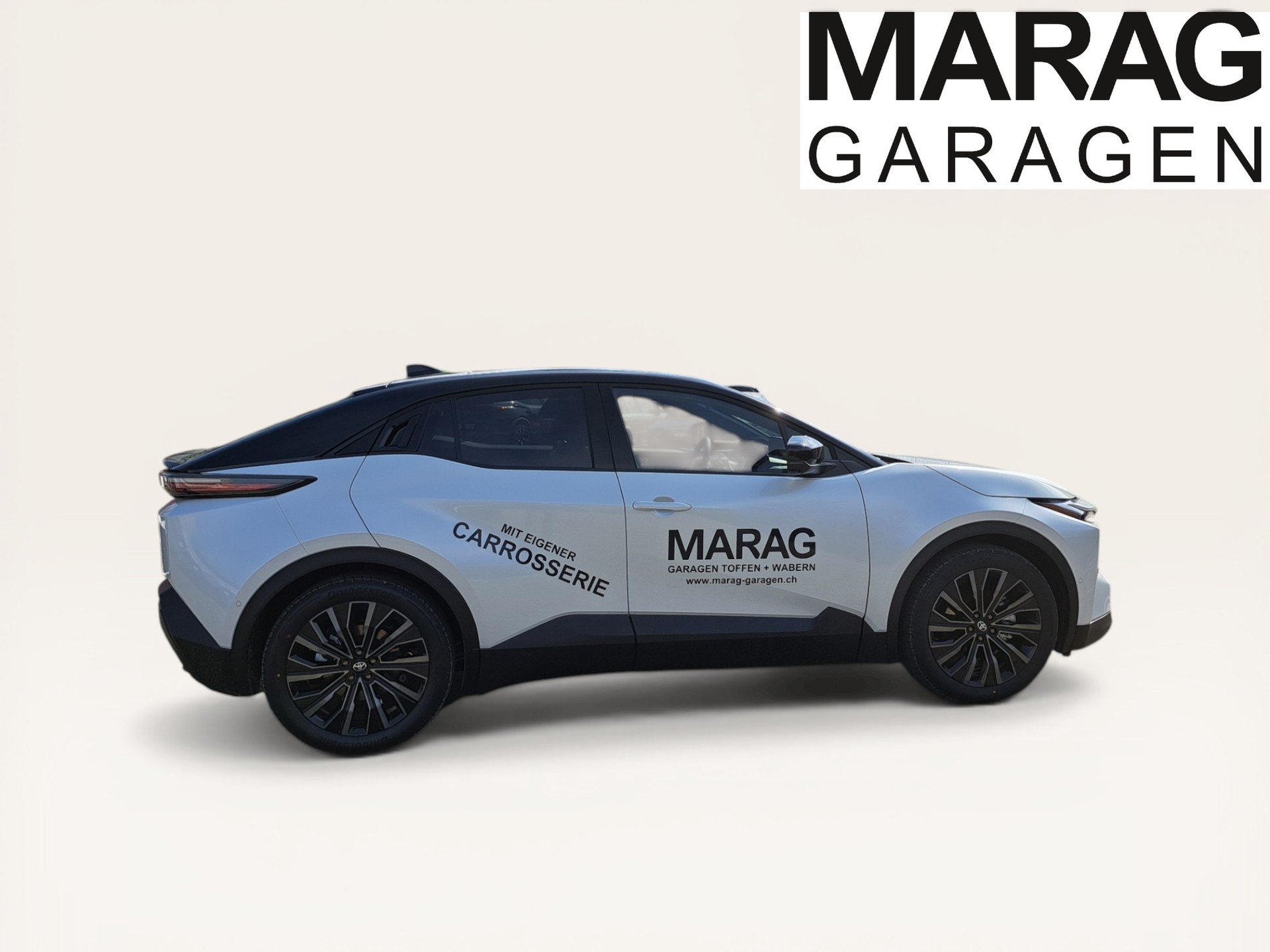 TOYOTA C-HR+ 77 kWh Premium AWD-image-4