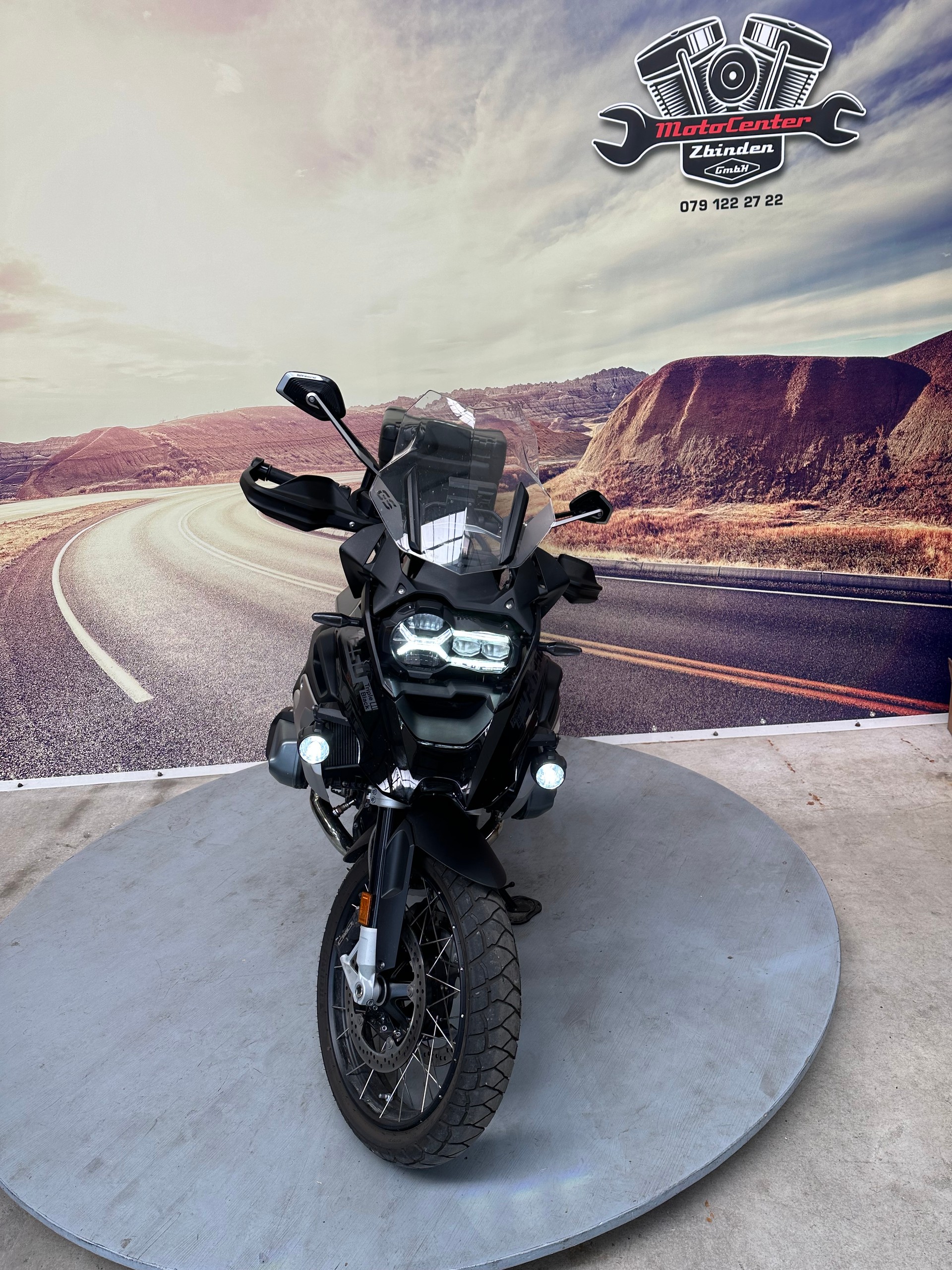 BMW R 1250 GS Triple Black Top Ausstattung-image-2
