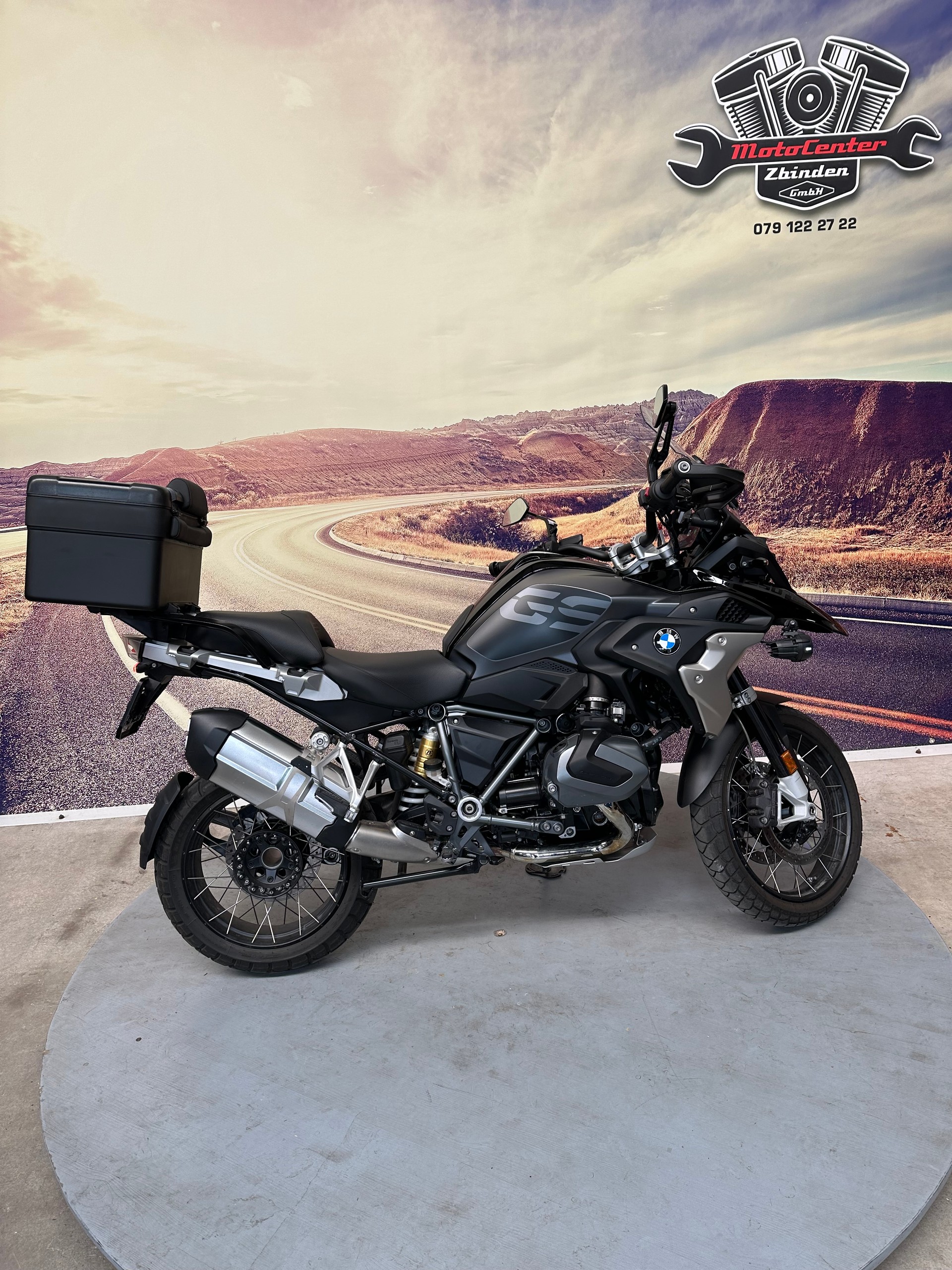 BMW R 1250 GS Triple Black Top Ausstattung-image-0