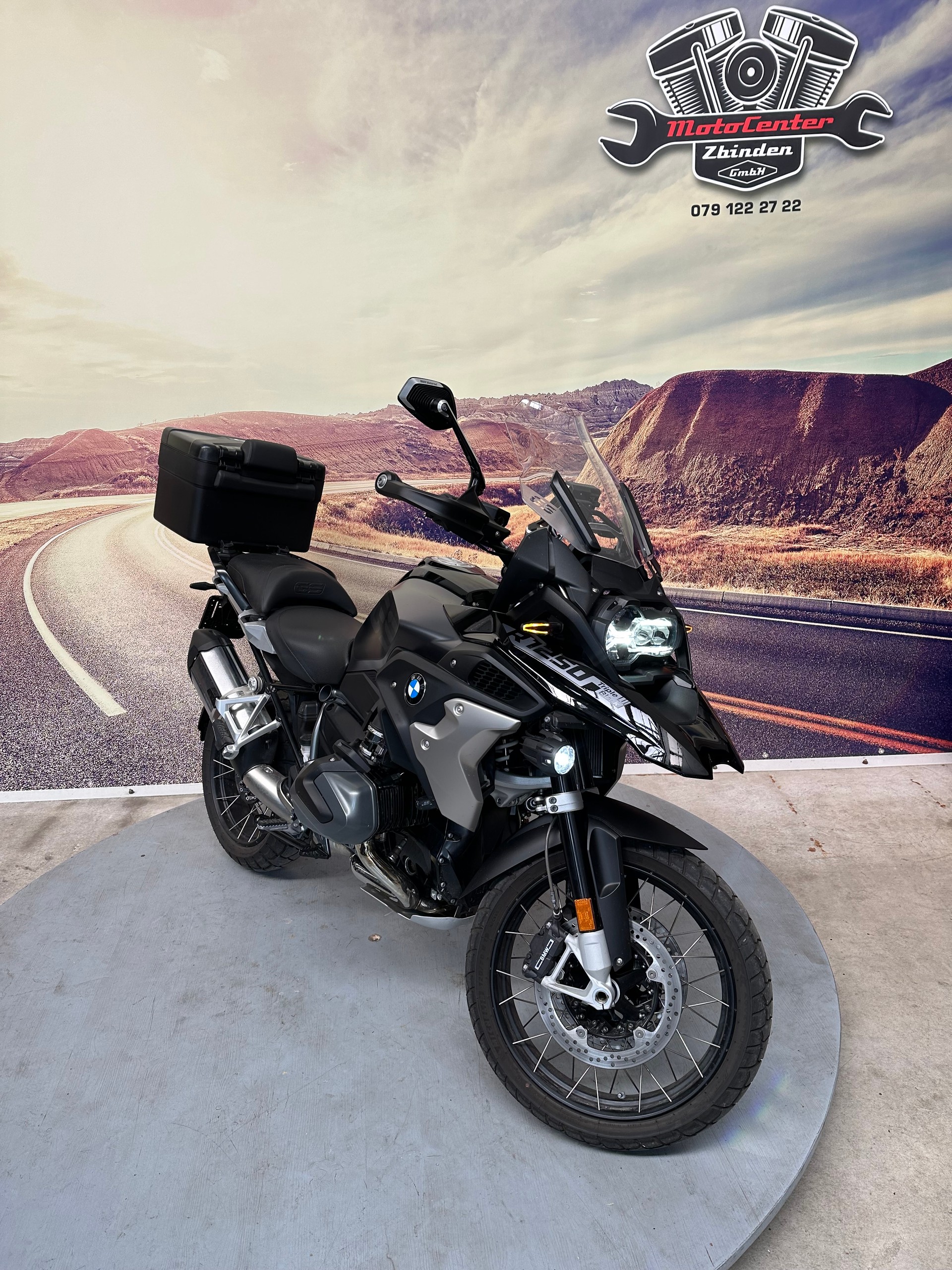BMW R 1250 GS Triple Black Top Ausstattung-image-1