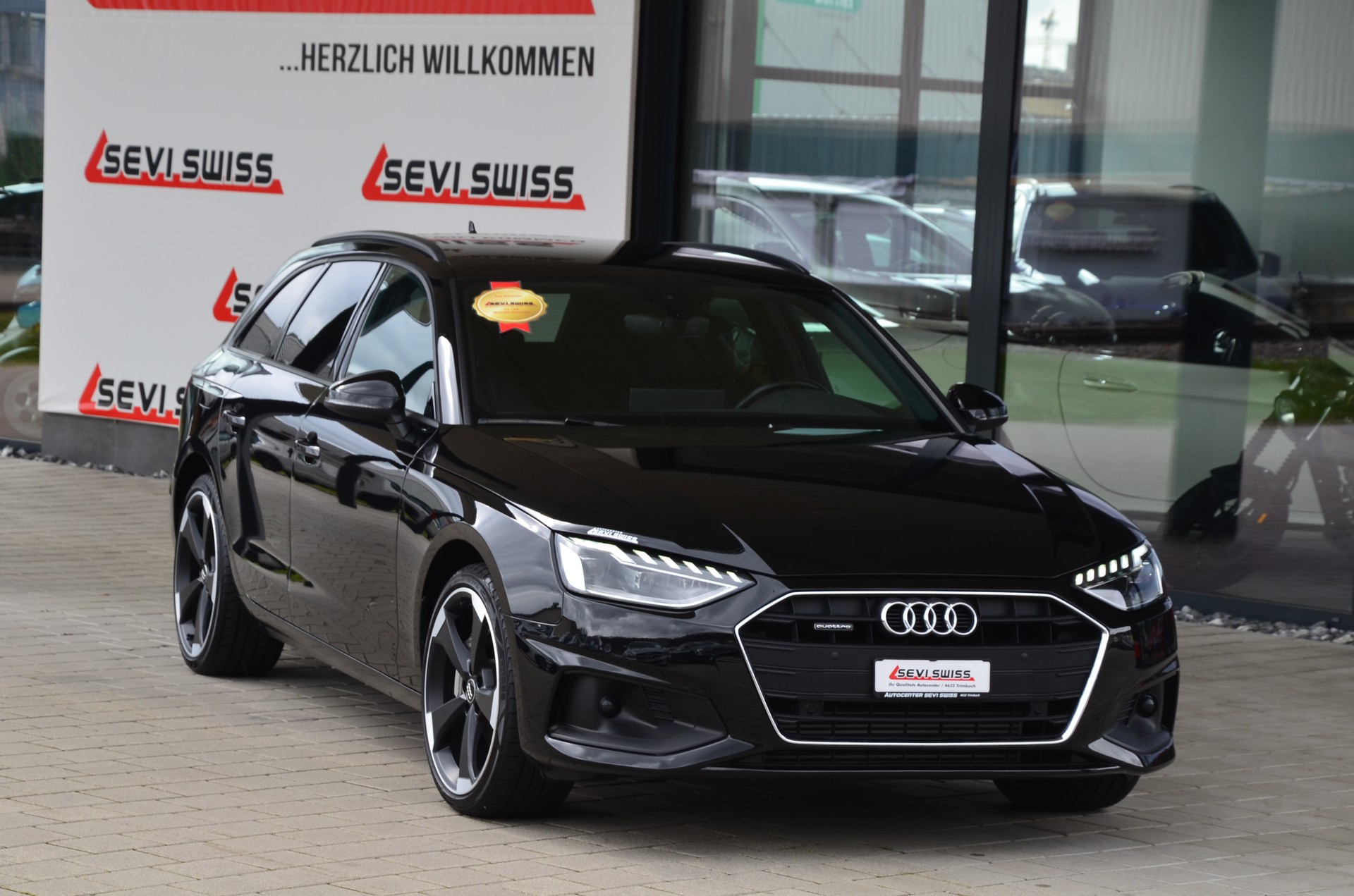 AUDI A4 Avant 40 TFSI S-tronic quattro*Frisch ab MFK,Audi Werksgarantie bis 12.2026*
