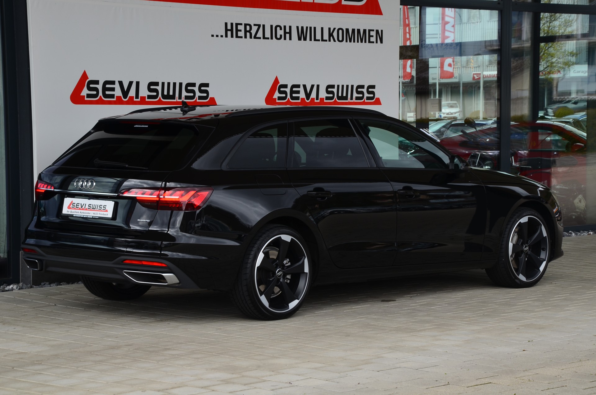 AUDI A4 Avant 40 TFSI S-tronic quattro*Frisch ab MFK,Audi Werksgarantie bis 12.2026*-image-8