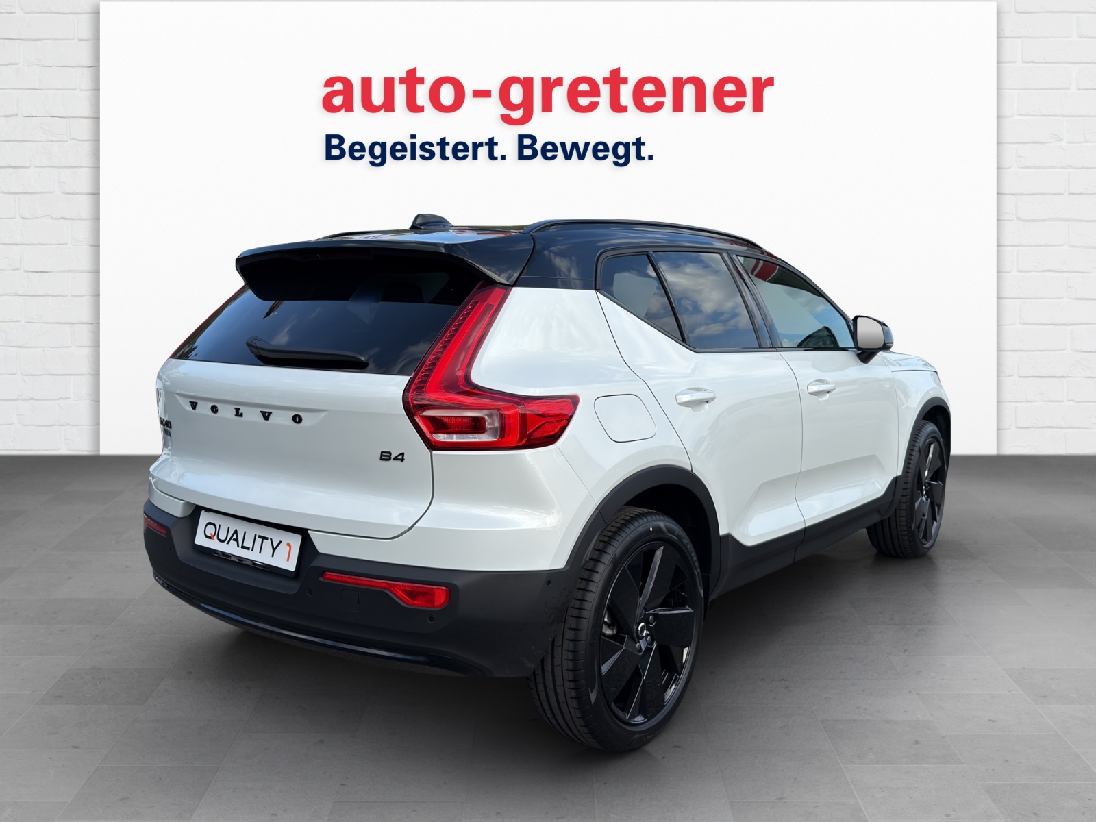 VOLVO XC40 2.0 B4 MH Black Edition-showroom-element-2