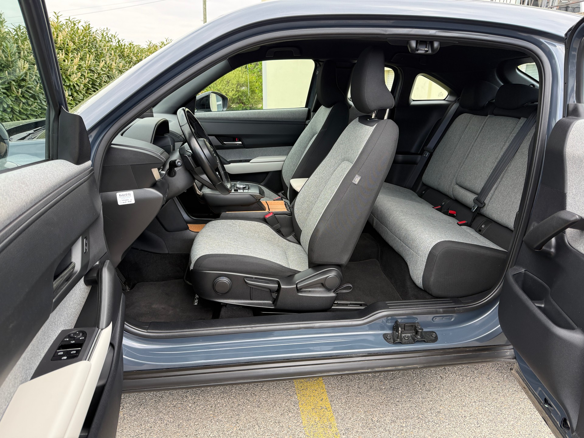 MAZDA MX-30 e-Skyactiv Ambition Plus - Véhicule Suisse de 1ère Main - Batterie parfaite - NOUVELLE EXPERTISE -NEU MFK : 29-04-2026-image-16