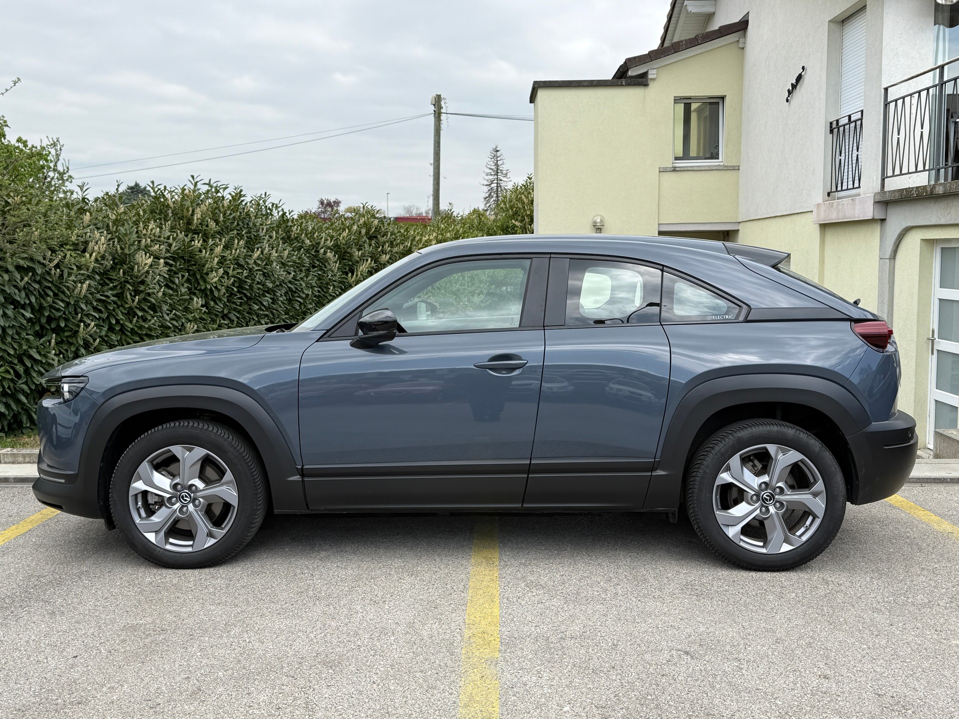 MAZDA MX-30 e-Skyactiv Ambition Plus - Véhicule Suisse de 1ère Main - Batterie parfaite - NOUVELLE EXPERTISE -NEU MFK : 29-04-2026-image-8