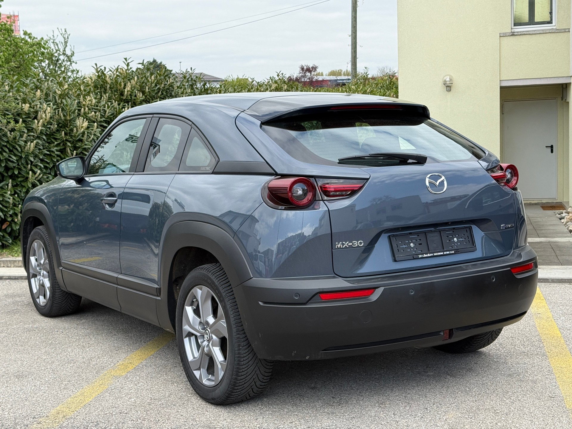 MAZDA MX-30 e-Skyactiv Ambition Plus - Véhicule Suisse de 1ère Main - Batterie parfaite - NOUVELLE EXPERTISE -NEU MFK : 29-04-2026-image-6