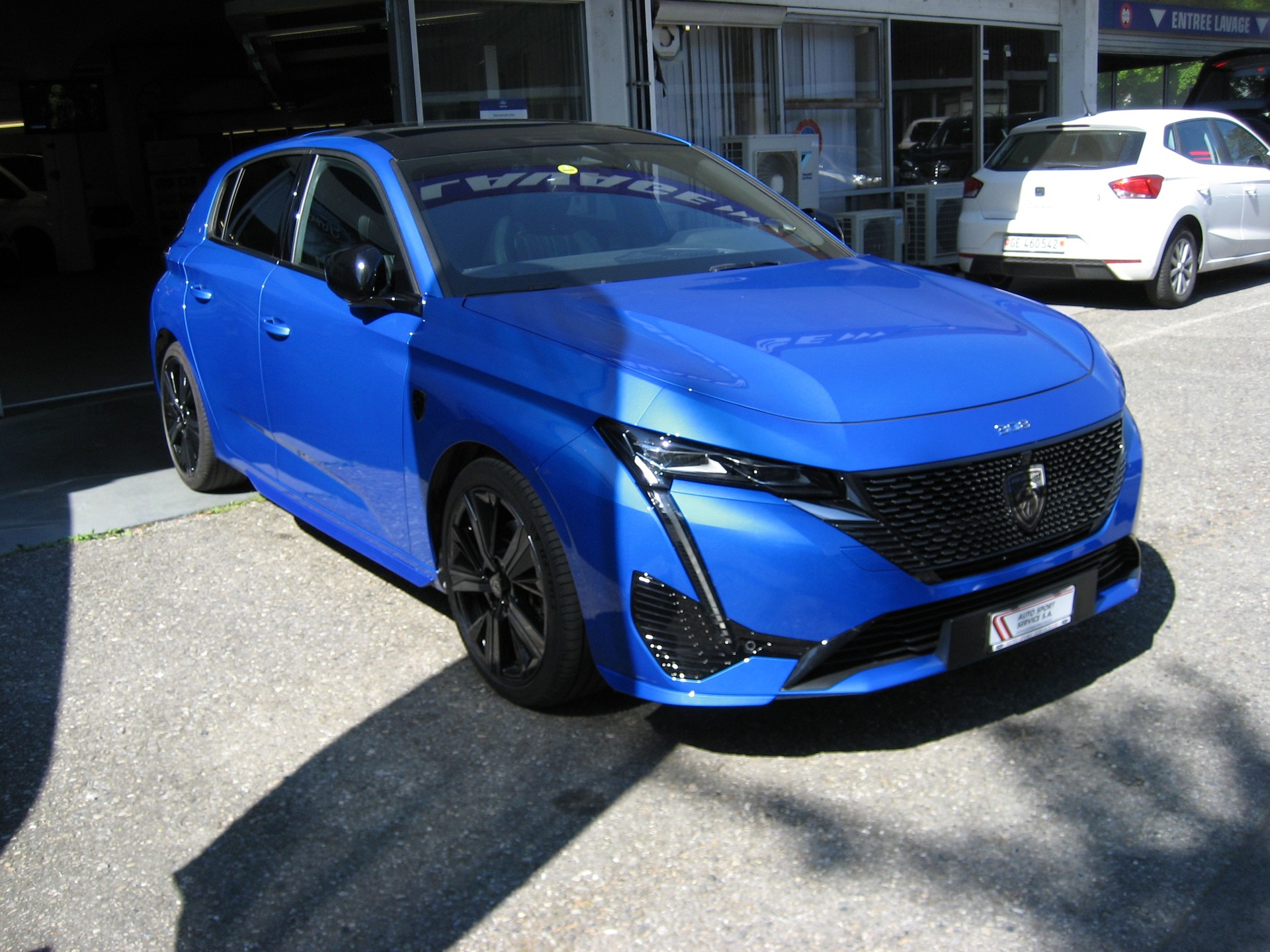 PEUGEOT 308 1.5 BlueHDI GT Pack EAT8-image-4