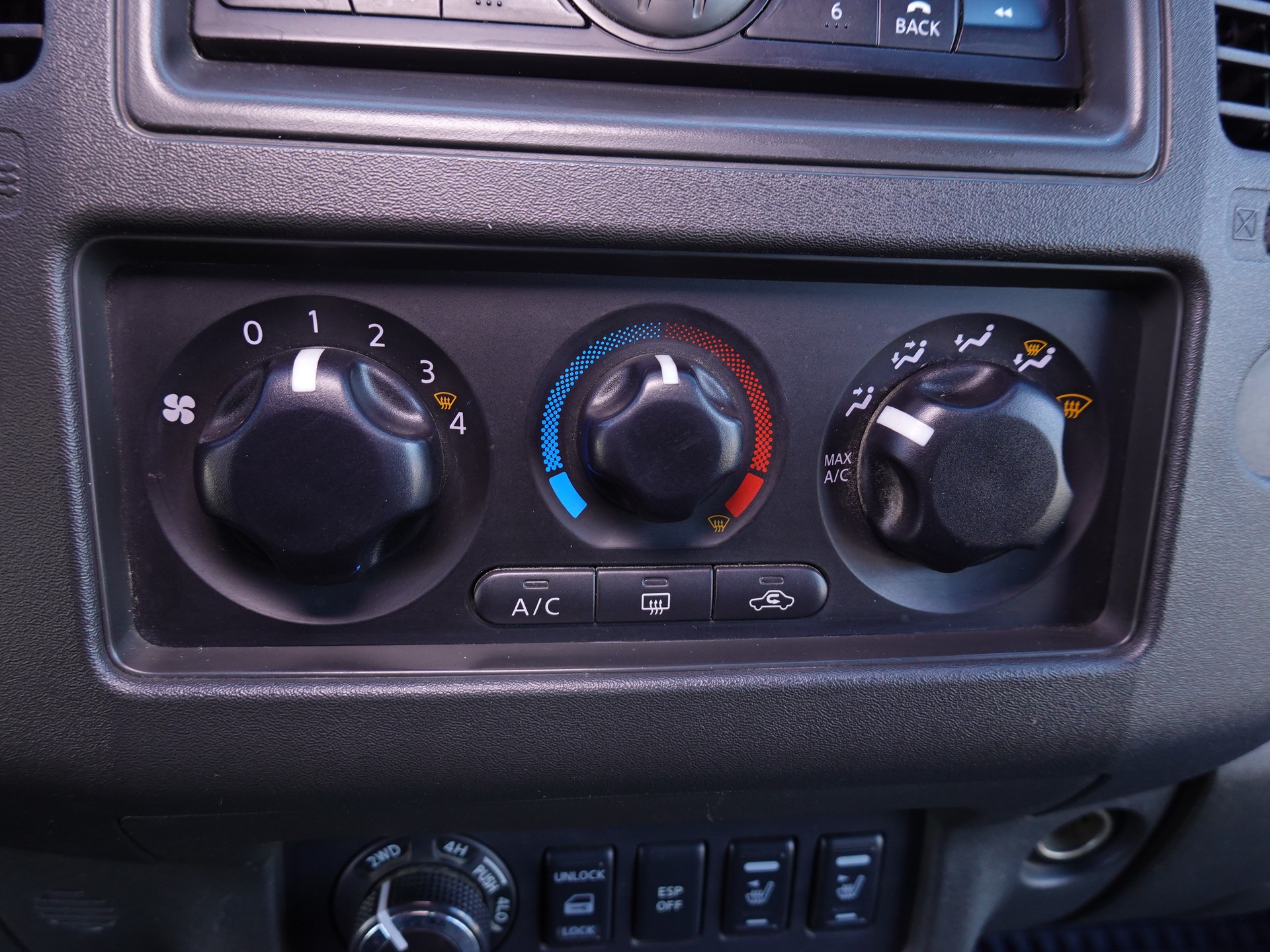 NISSAN NISSAN Navara D- Cab 2.5 dCi 4WD-image-12