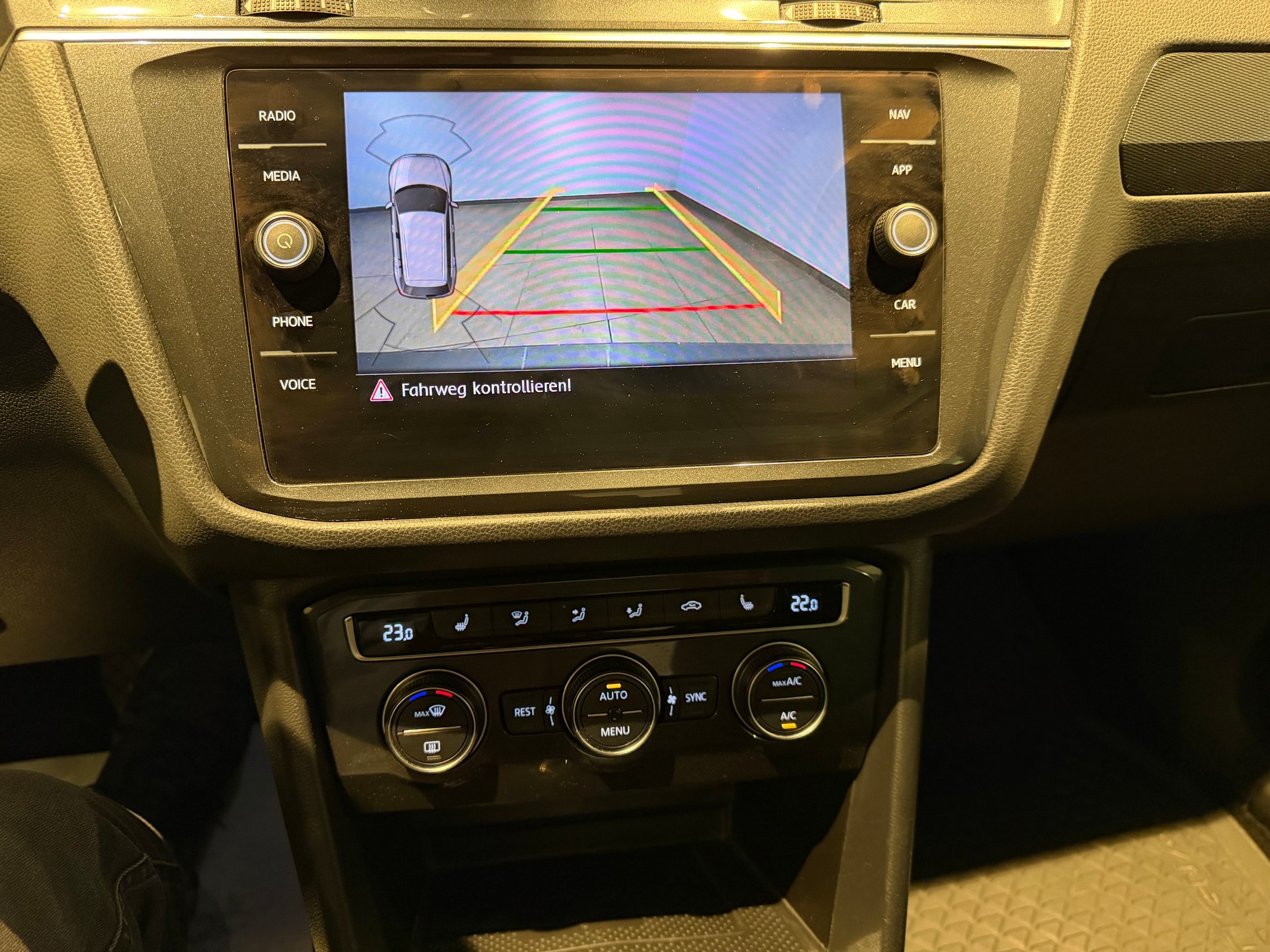 VW Tiguan 1.4 TSI Comfortline DSG-image-14