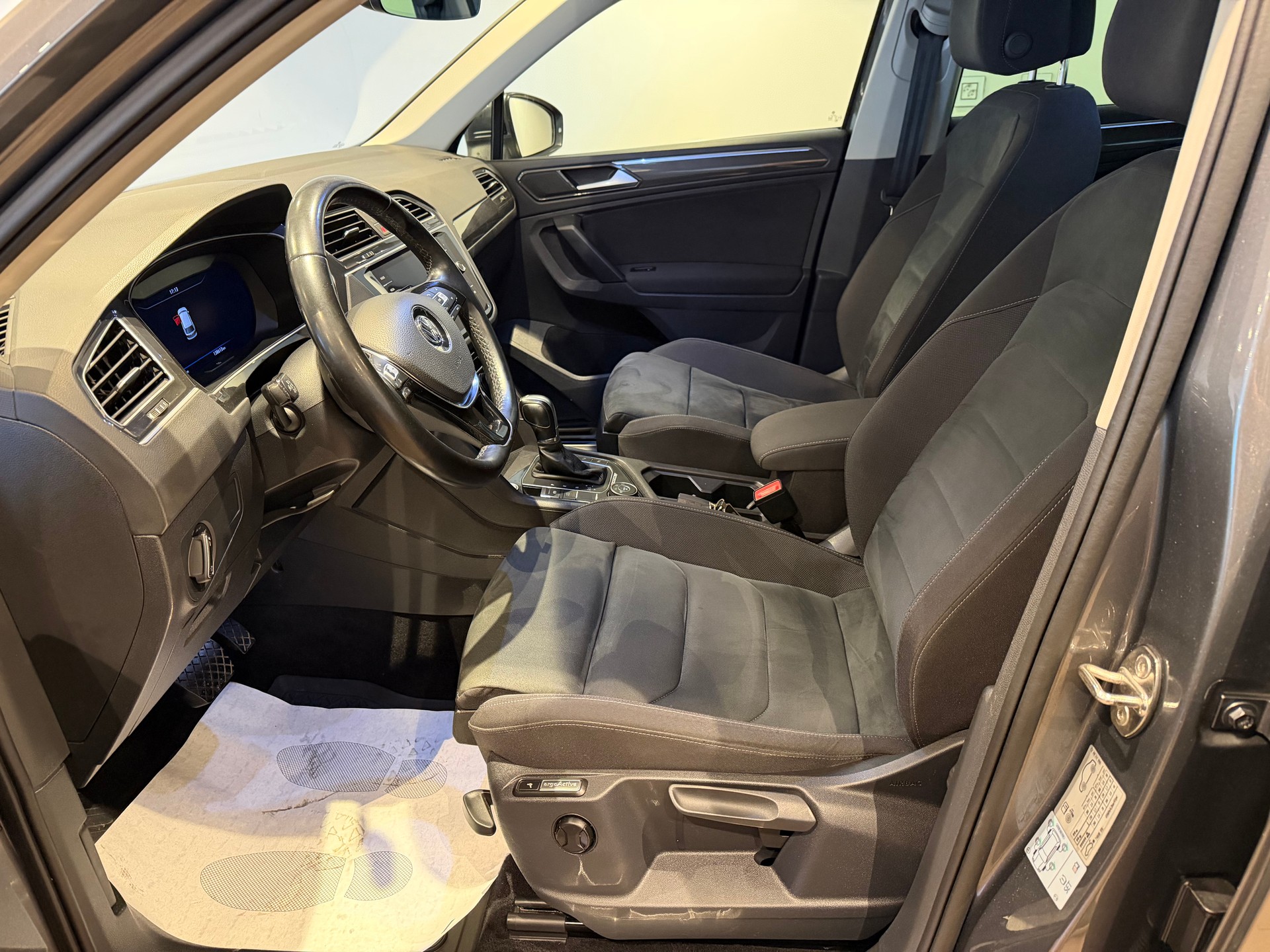 VW Tiguan 1.4 TSI Comfortline DSG-image-13
