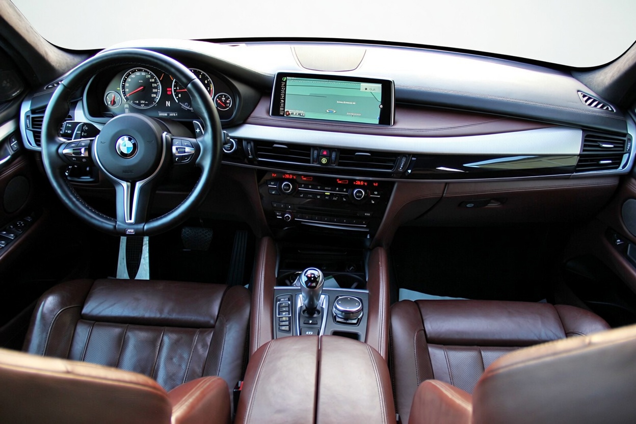 BMW X5M Steptronic-image-10