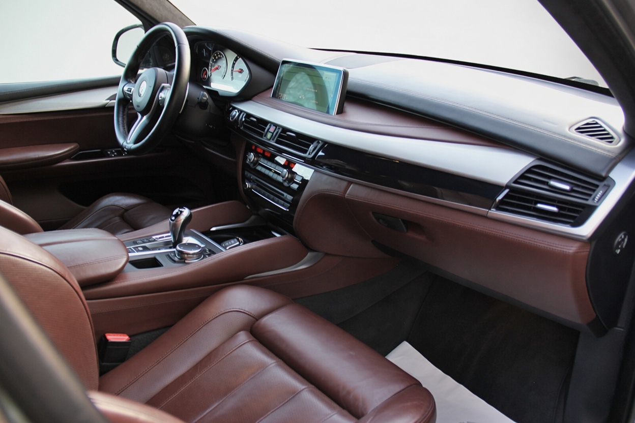 BMW X5M Steptronic-image-12