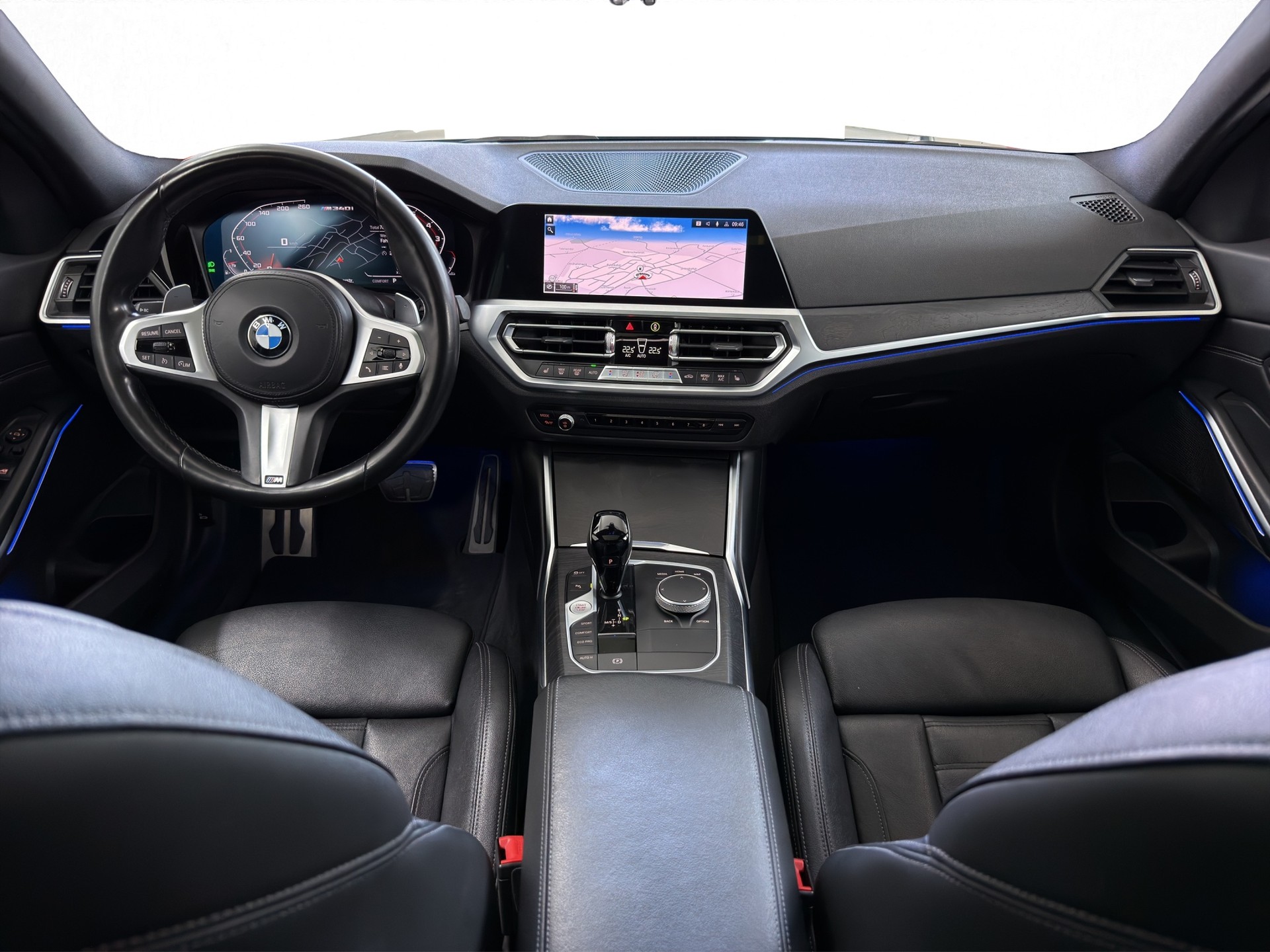 BMW M340i xDrive 48V Steptronic-image-8