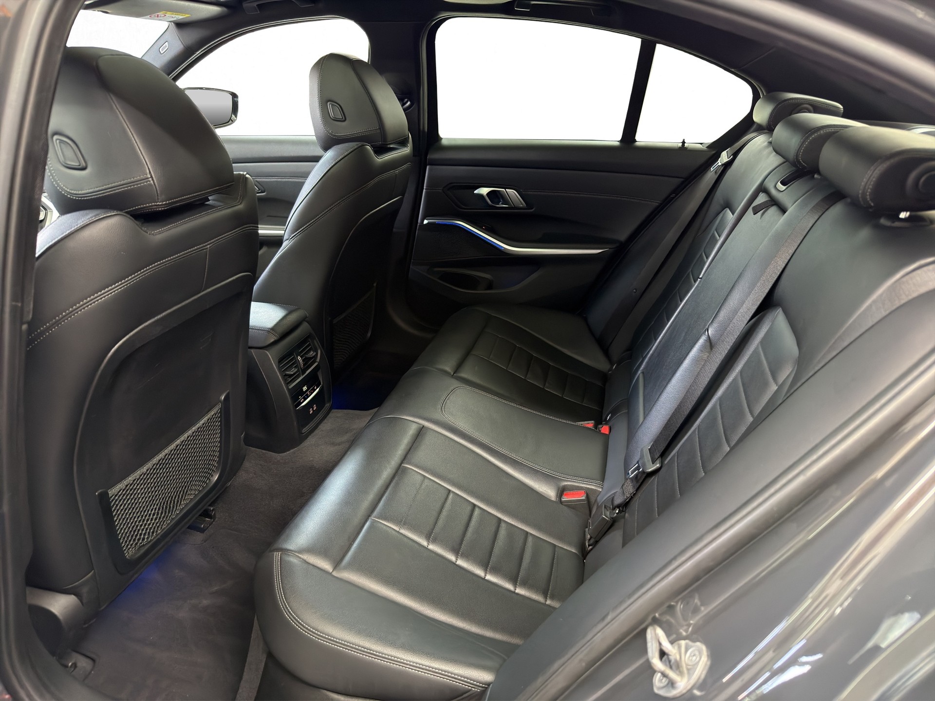 BMW M340i xDrive 48V Steptronic-image-17
