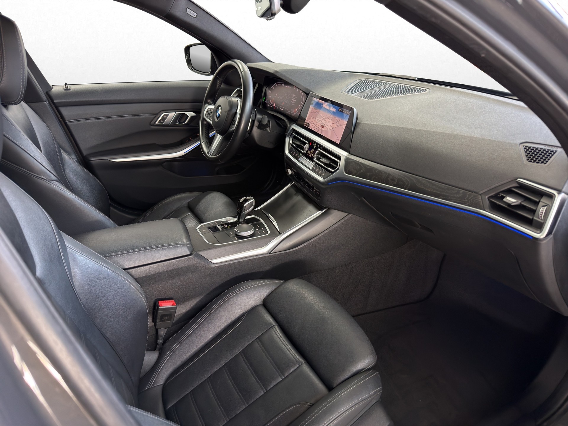 BMW M340i xDrive 48V Steptronic-image-21