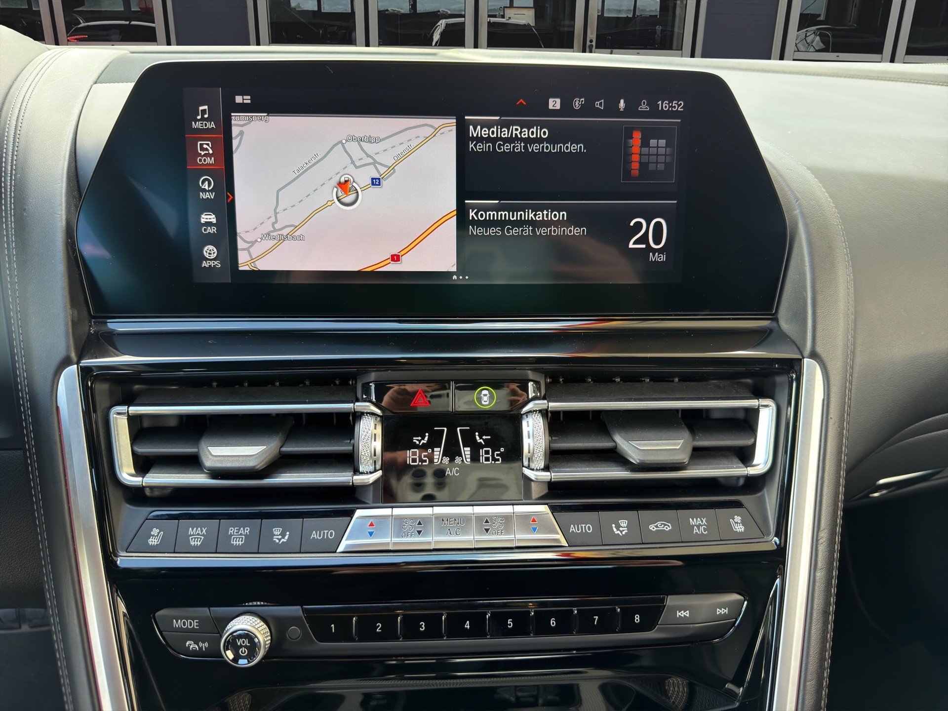 BMW M850i xDrive Coupé-image-14