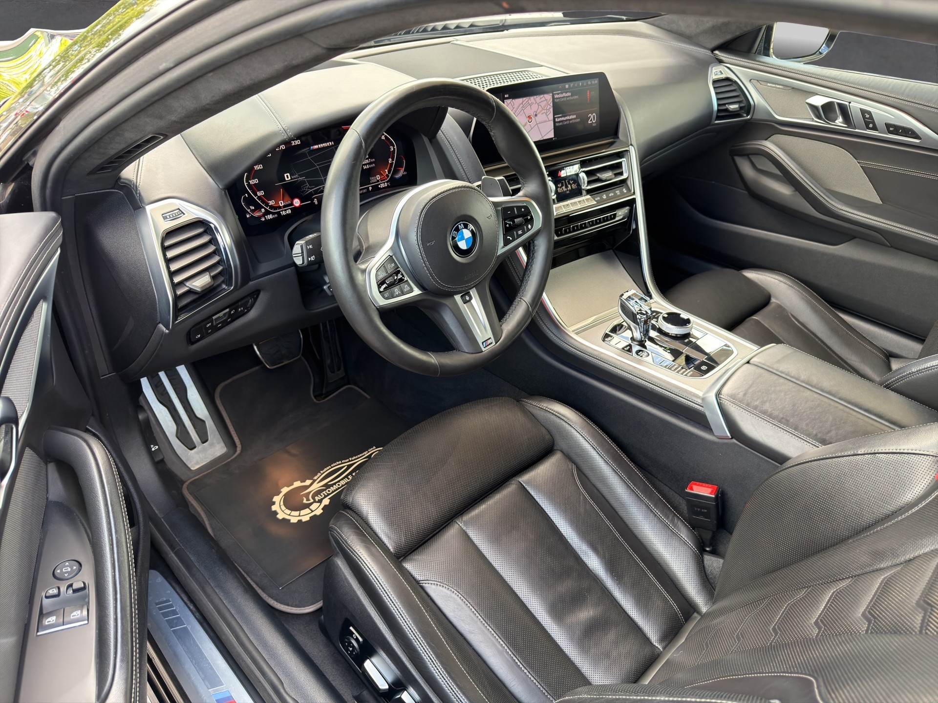 BMW M850i xDrive Coupé-image-8