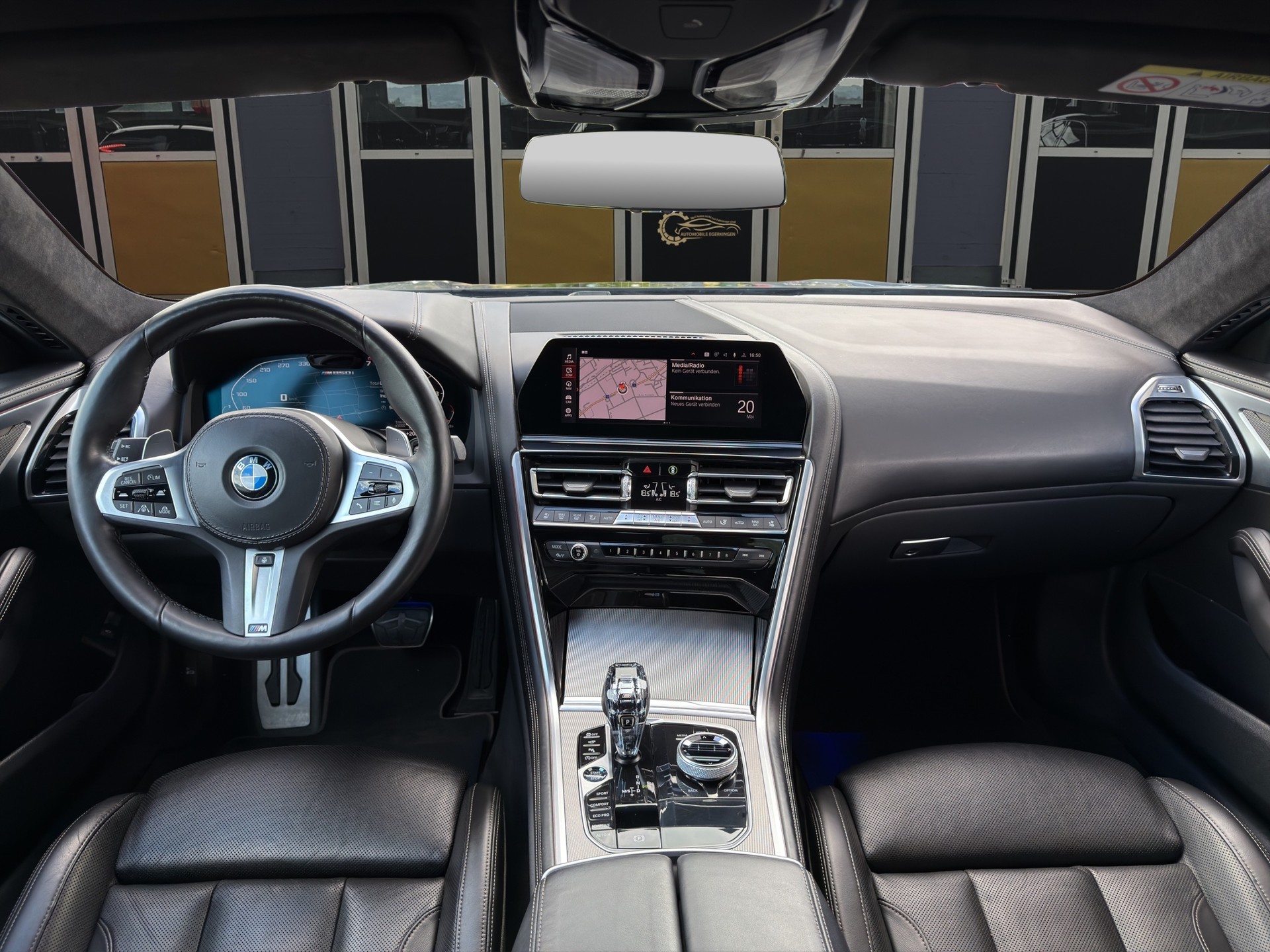 BMW M850i xDrive Coupé-image-10