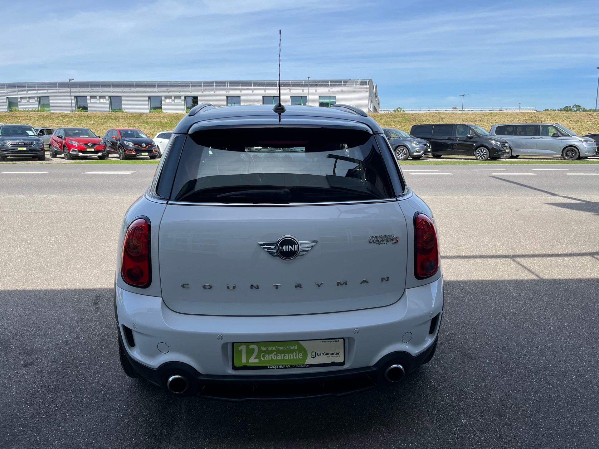 MINI Countryman Cooper S ALL4+++FRISCH AB MFK+++GEPFLEGT+++-showroom-element-2