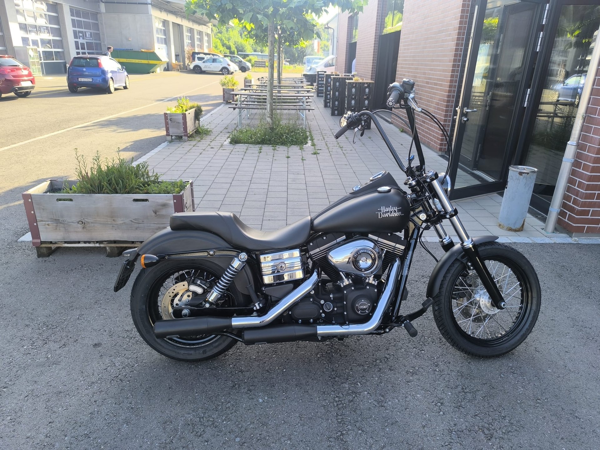 HARLEY-DAVIDSON FXDB Dyna Street Bob 103 ABS