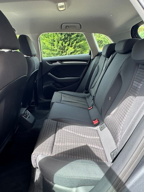 AUDI A3 Sportback 2.0 TDI Ambition quattro-image-22