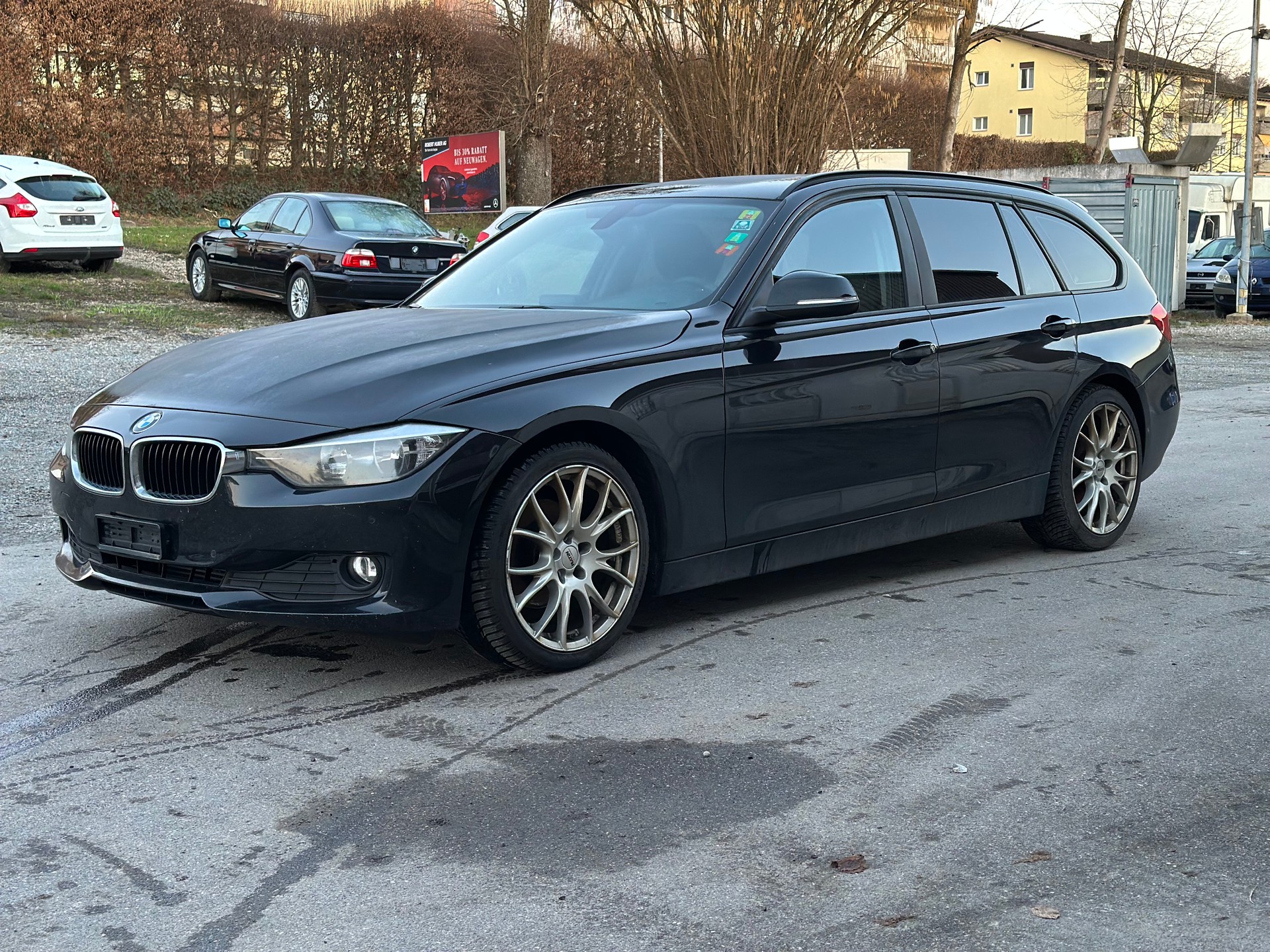BMW 320d Efficient Dynamics Touring-image-5