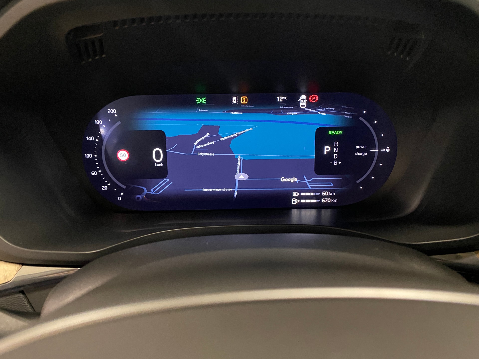 VOLVO XC60 2.0 T8 TE Plus Dark eAWD-image-8
