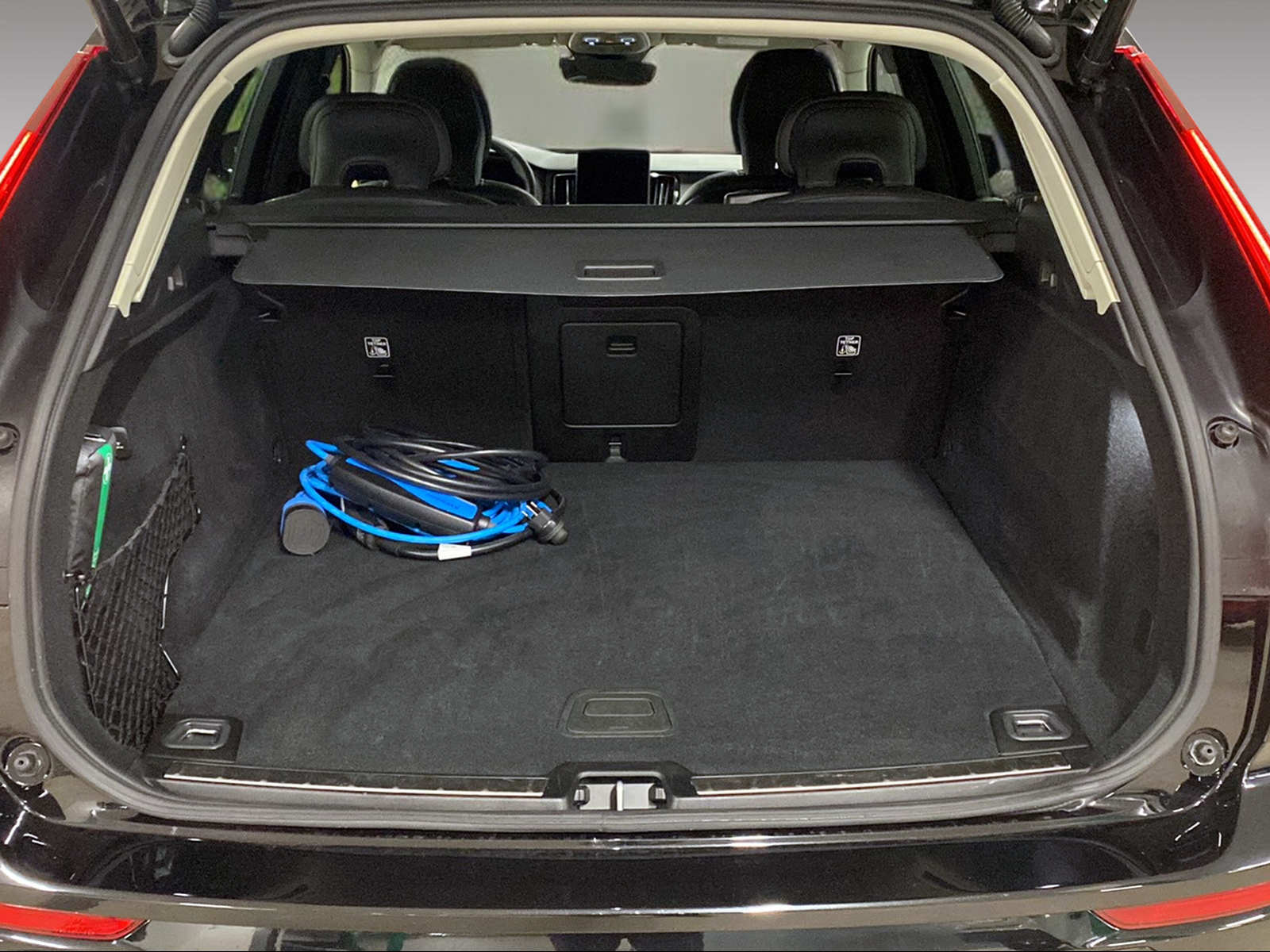 VOLVO XC60 2.0 T8 TE Plus Dark eAWD-image-14