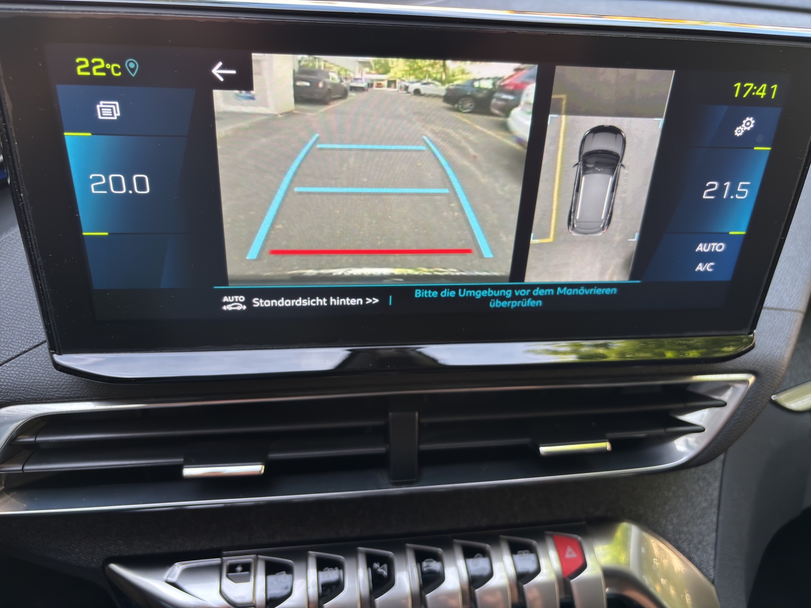 PEUGEOT 3008 225e Hybrid2 GT EAT8-image-14