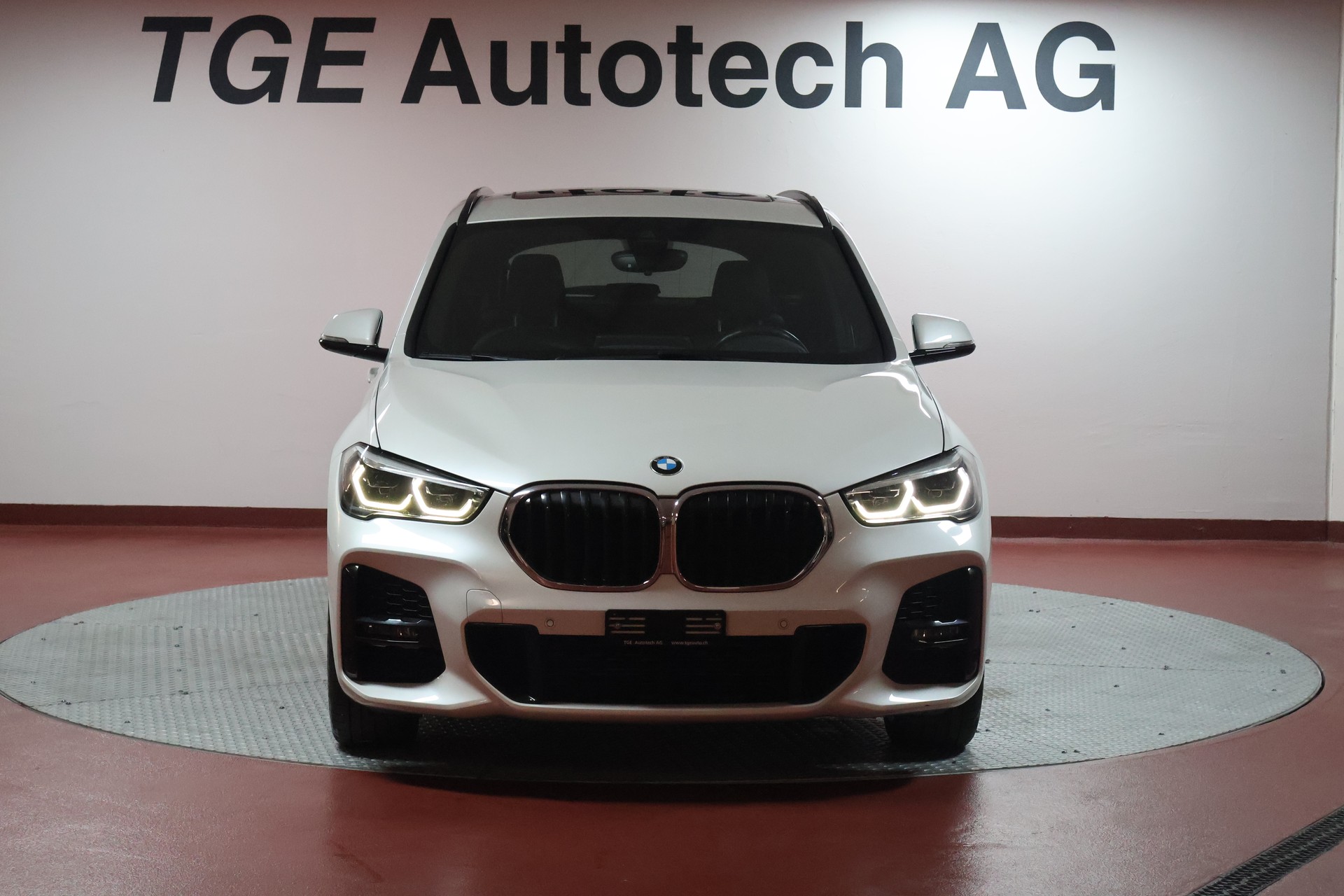 BMW X1 xDrive 25d M Sport Steptronic-showroom-element-2