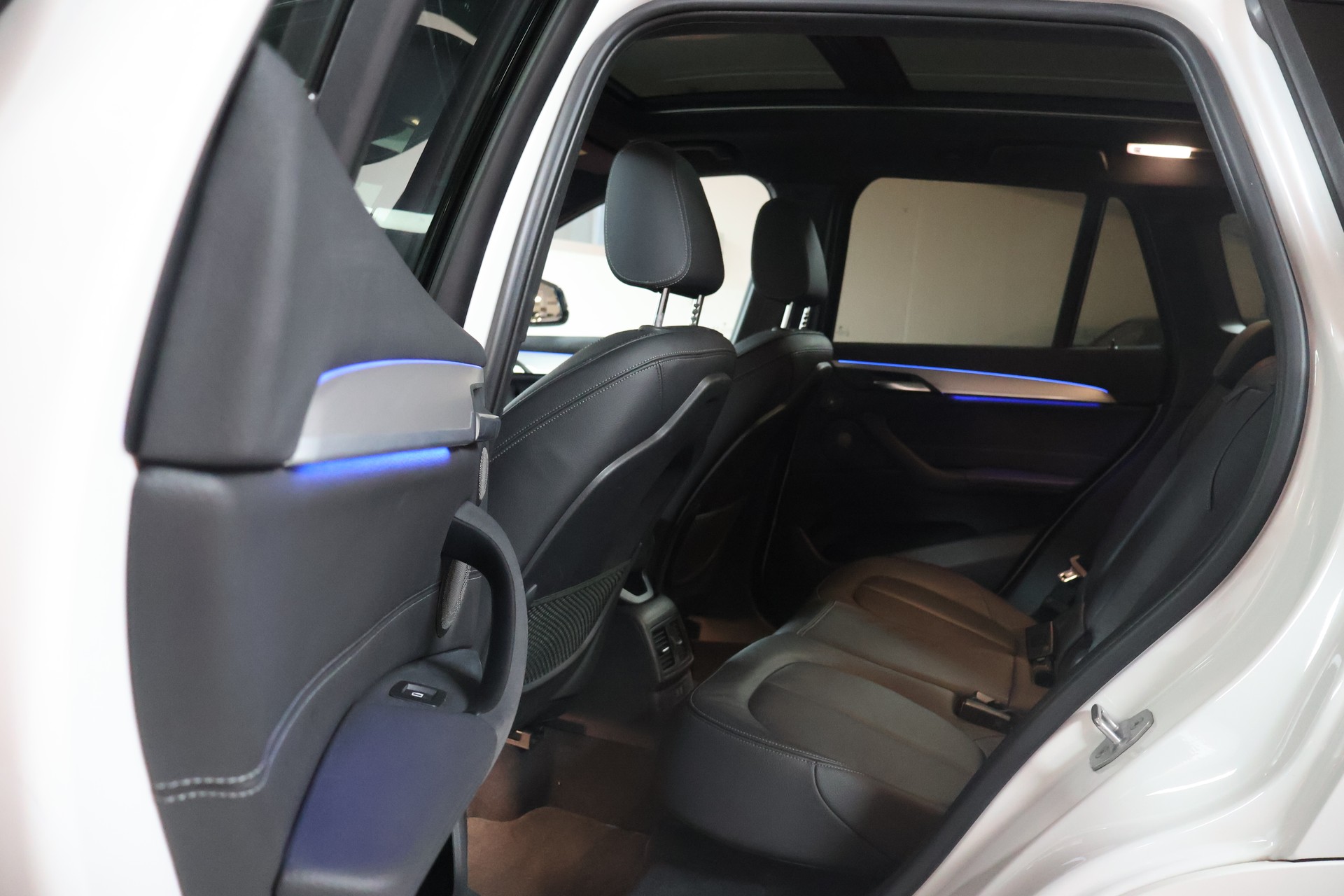 BMW X1 xDrive 25d M Sport Steptronic-image-17