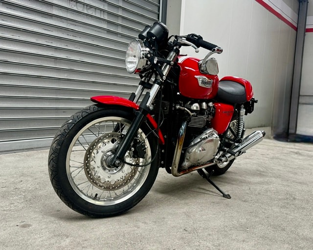 TRIUMPH Thruxton 900 i-image-0