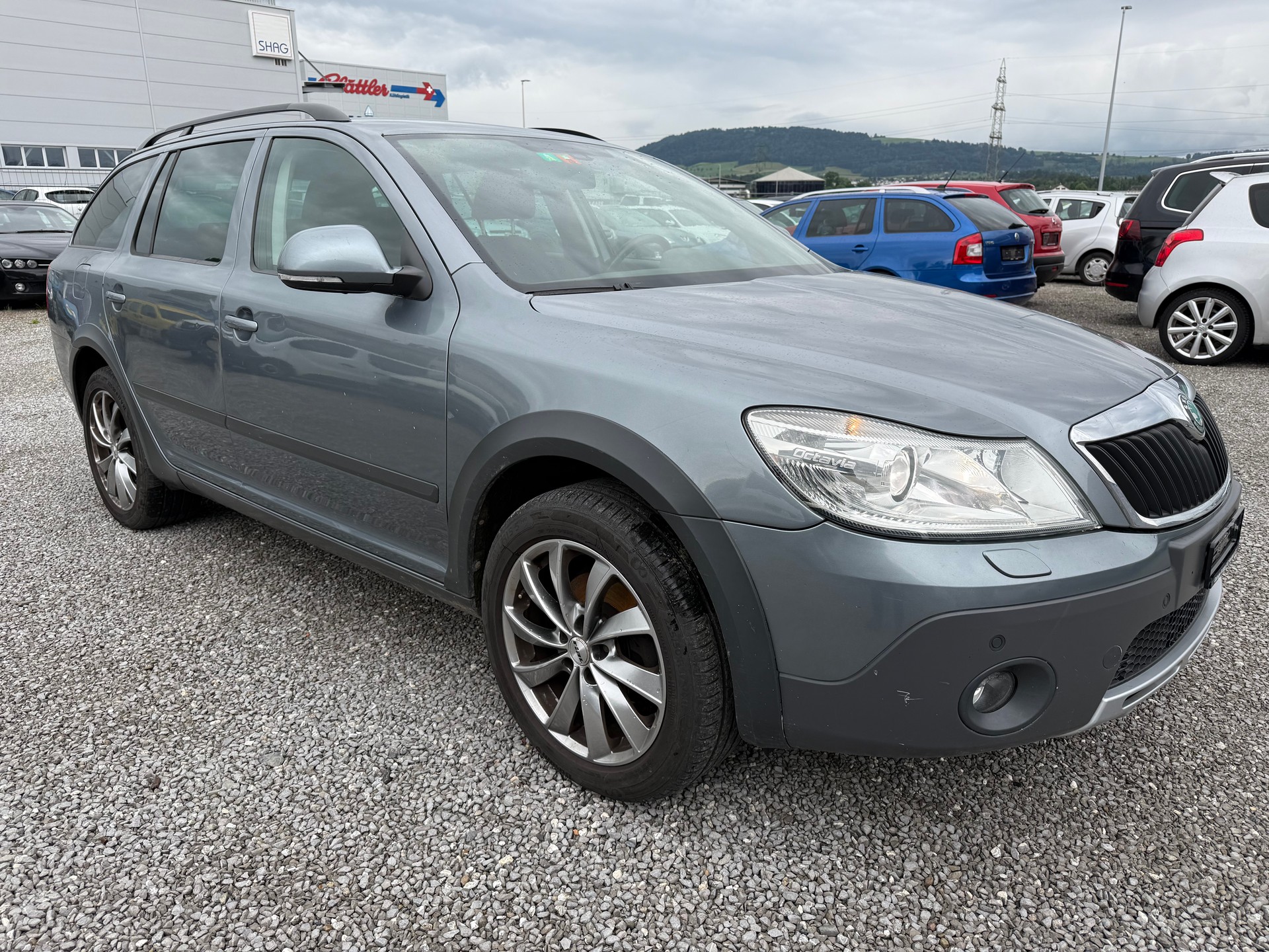 SKODA Octavia Combi 1.8 TSI Scout 4x4-image-5