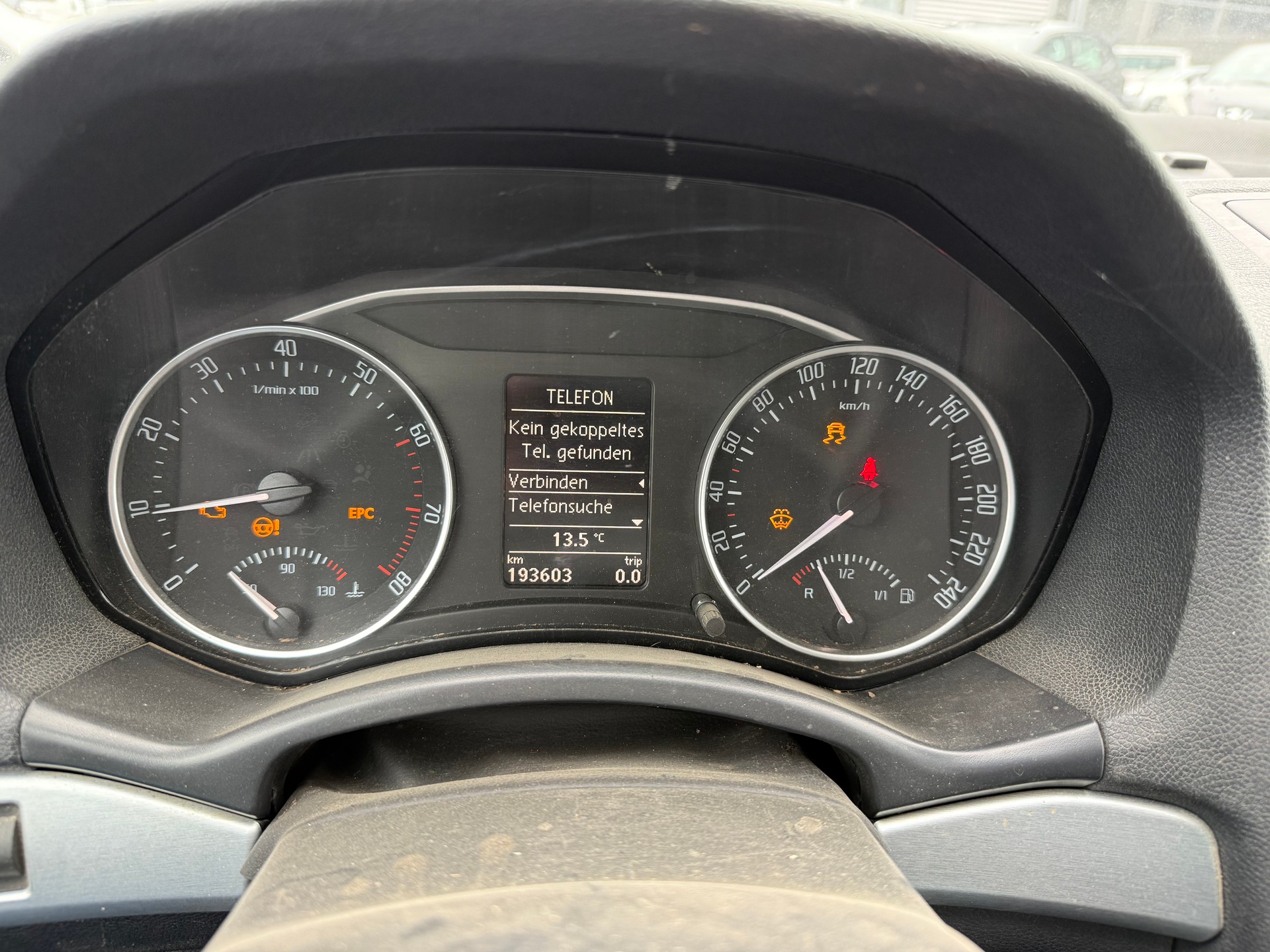 SKODA Octavia Combi 1.8 TSI Scout 4x4-image-11
